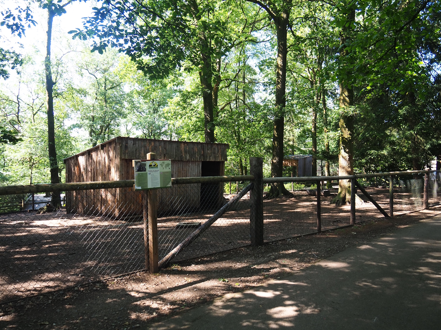 Emu and Red-necked wallaby barn and paddock, 2023-06-24