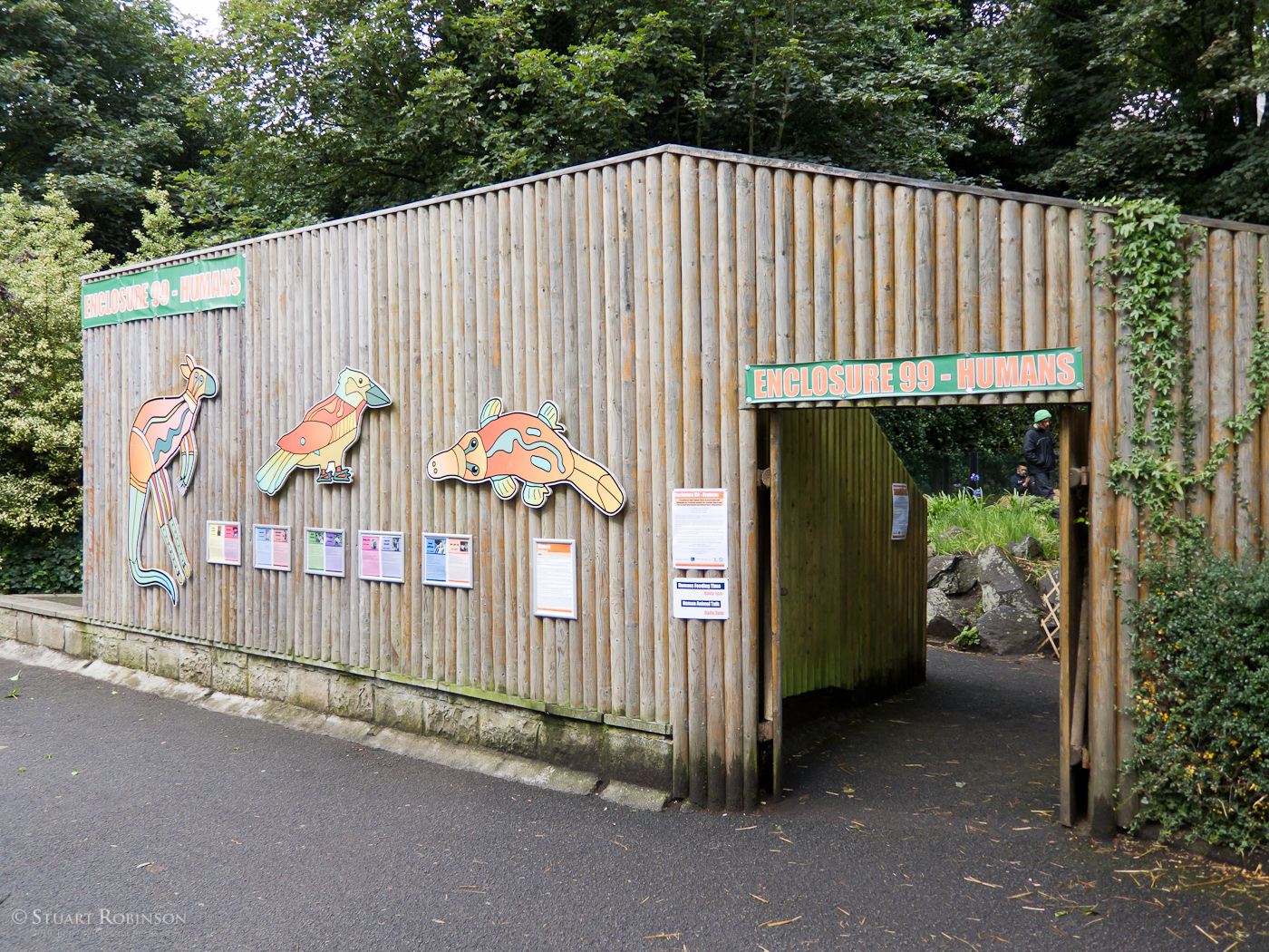 Enclosure 99 - Humans 27/08/2011