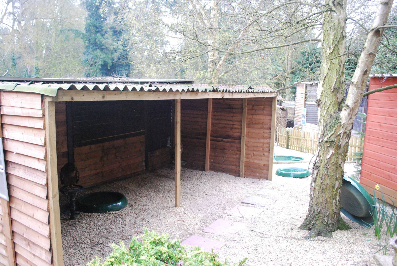 ENCLOSURE ALL ROUND BUILDINGS 10