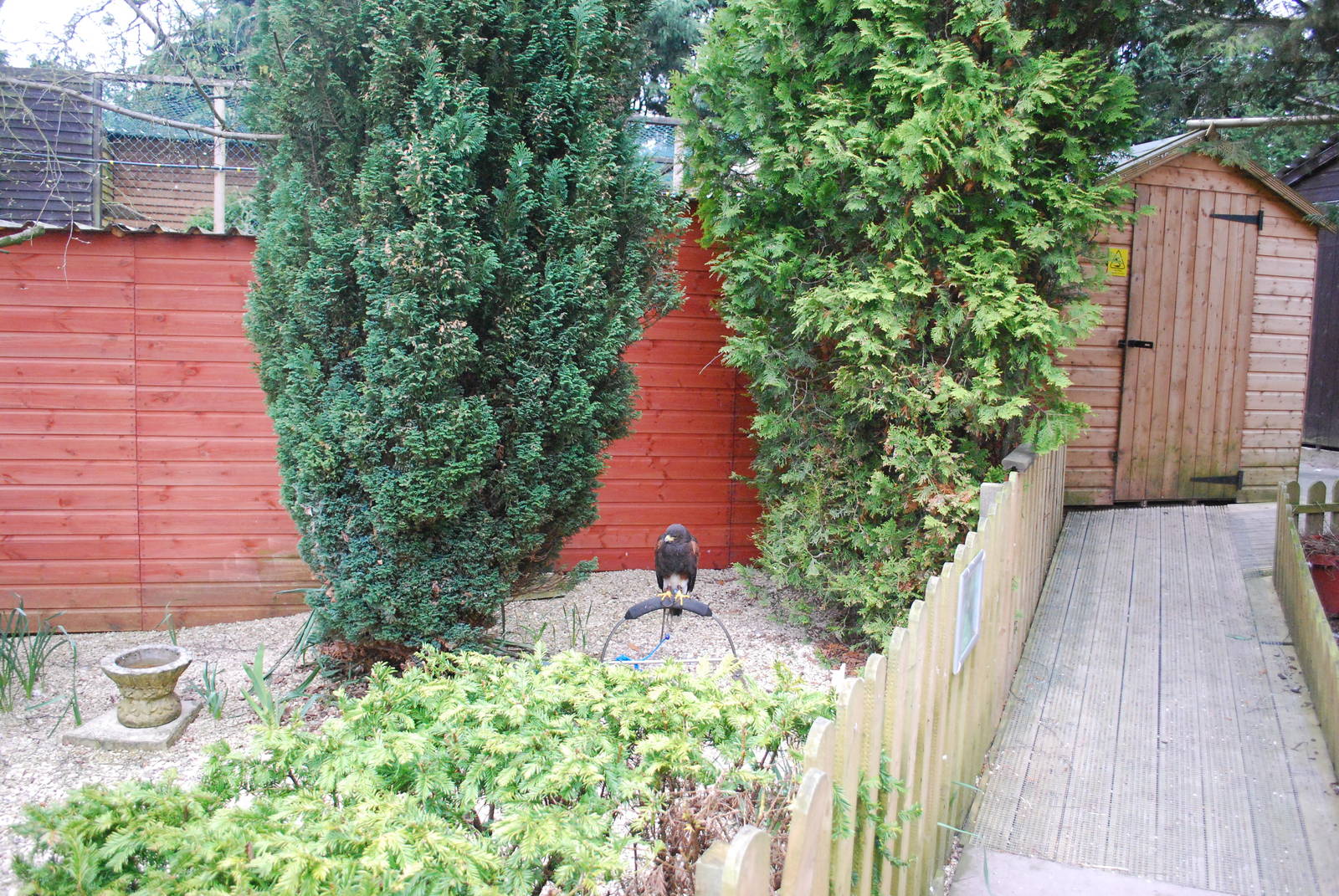 ENCLOSURE ALL ROUND BUILDINGS 11