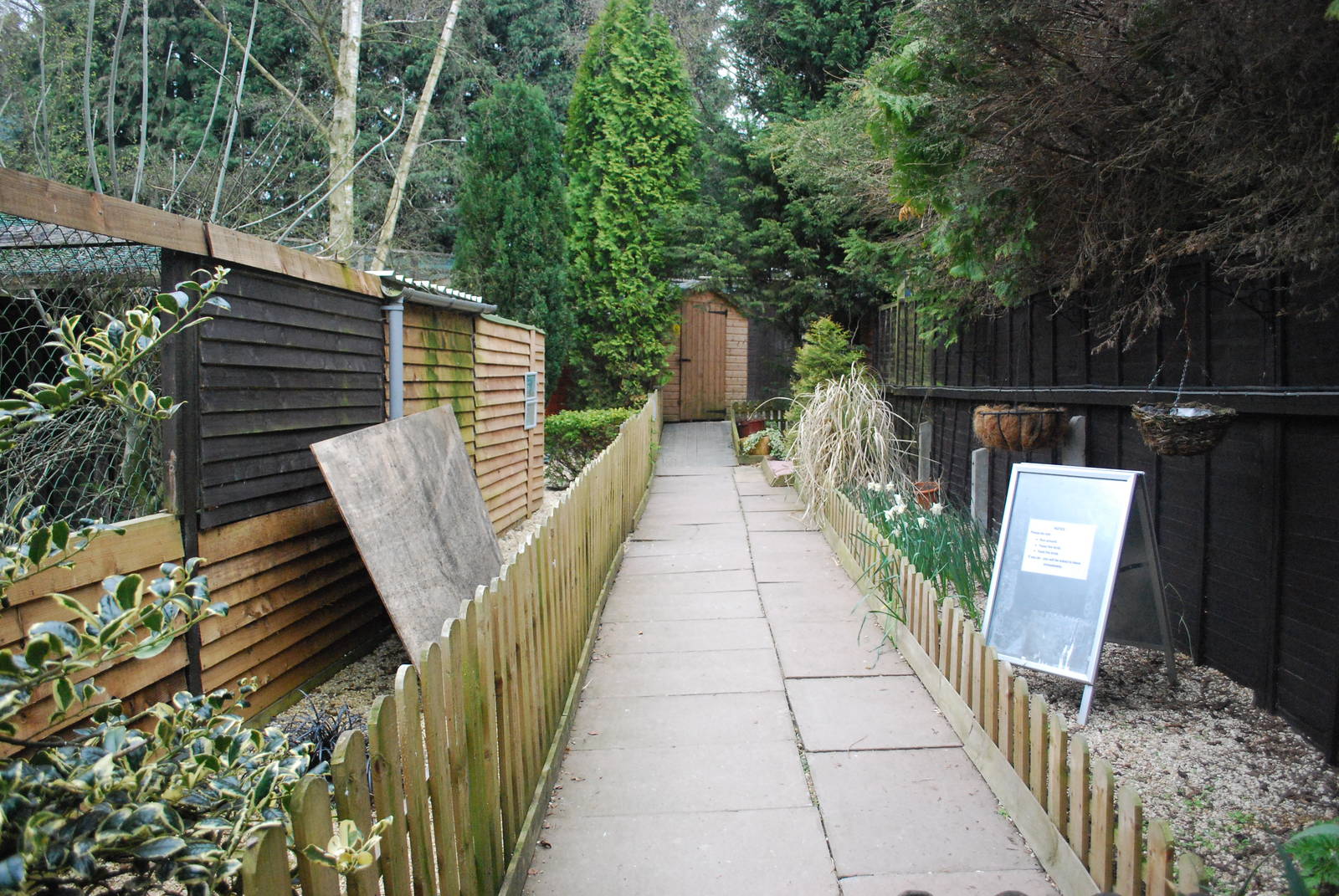 ENCLOSURE ALL ROUND BUILDINGS 16