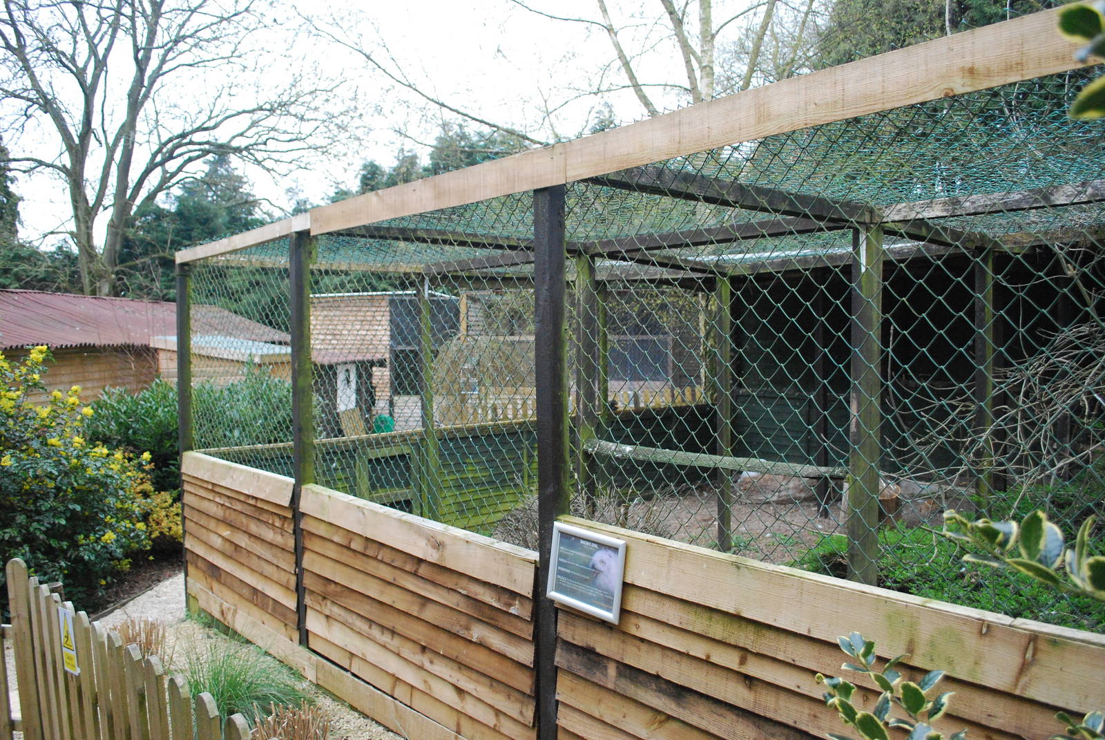 ENCLOSURE ALL ROUND BUILDINGS 17