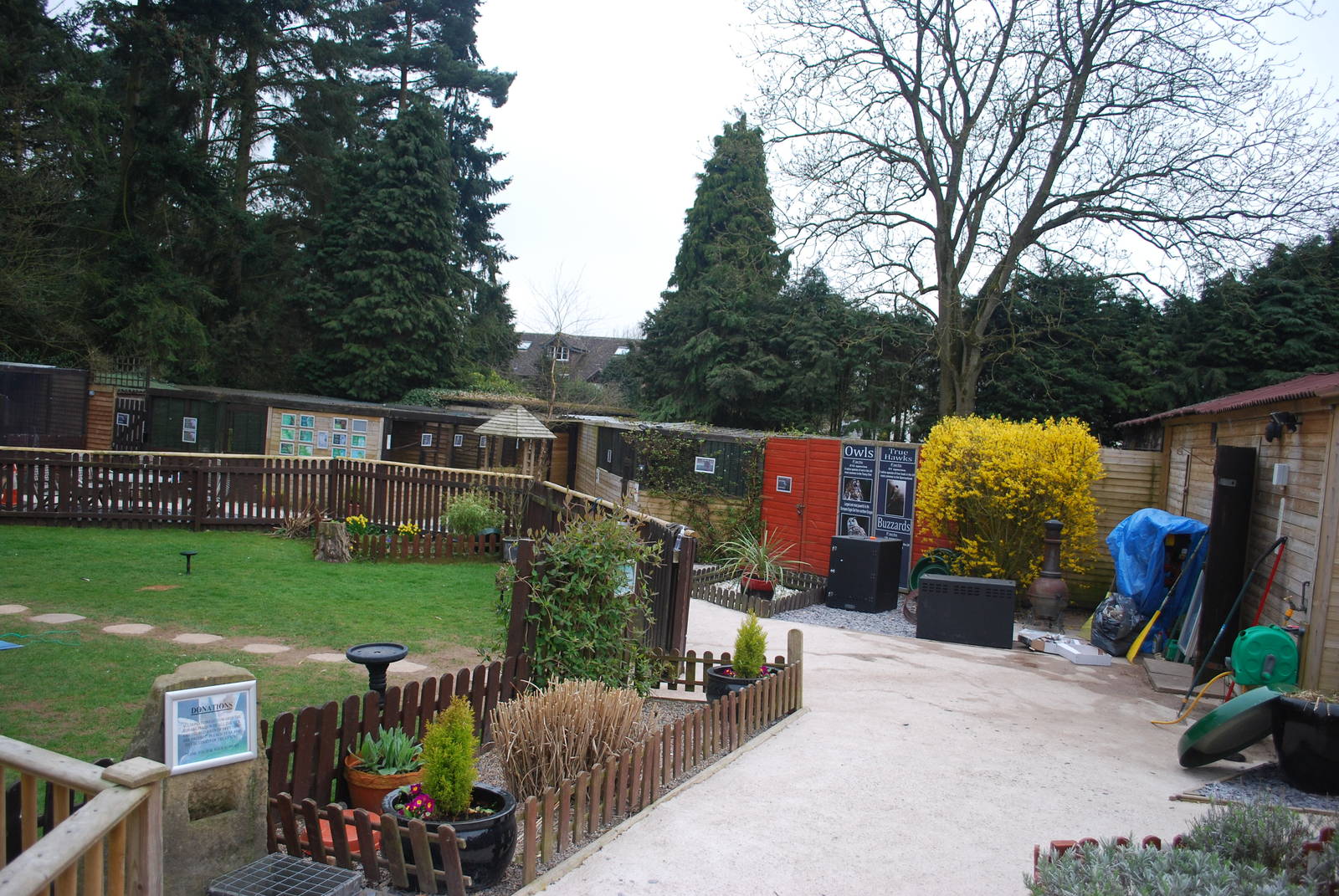 ENCLOSURE ALL ROUND BUILDINGS 2