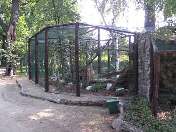 Enclosure for marten and chipmunk