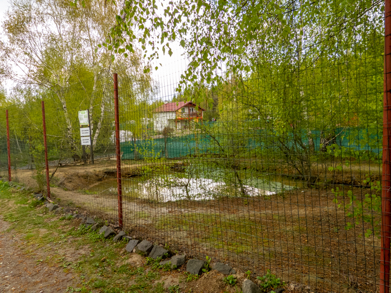 enclosure of water fowl