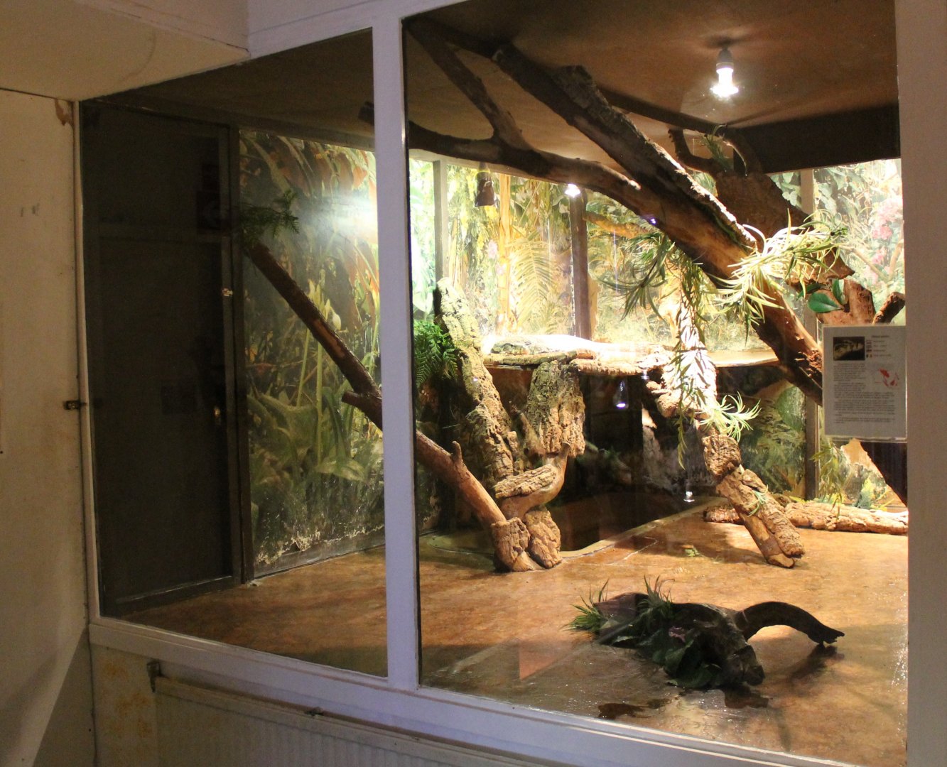 Enclosure Water monitor