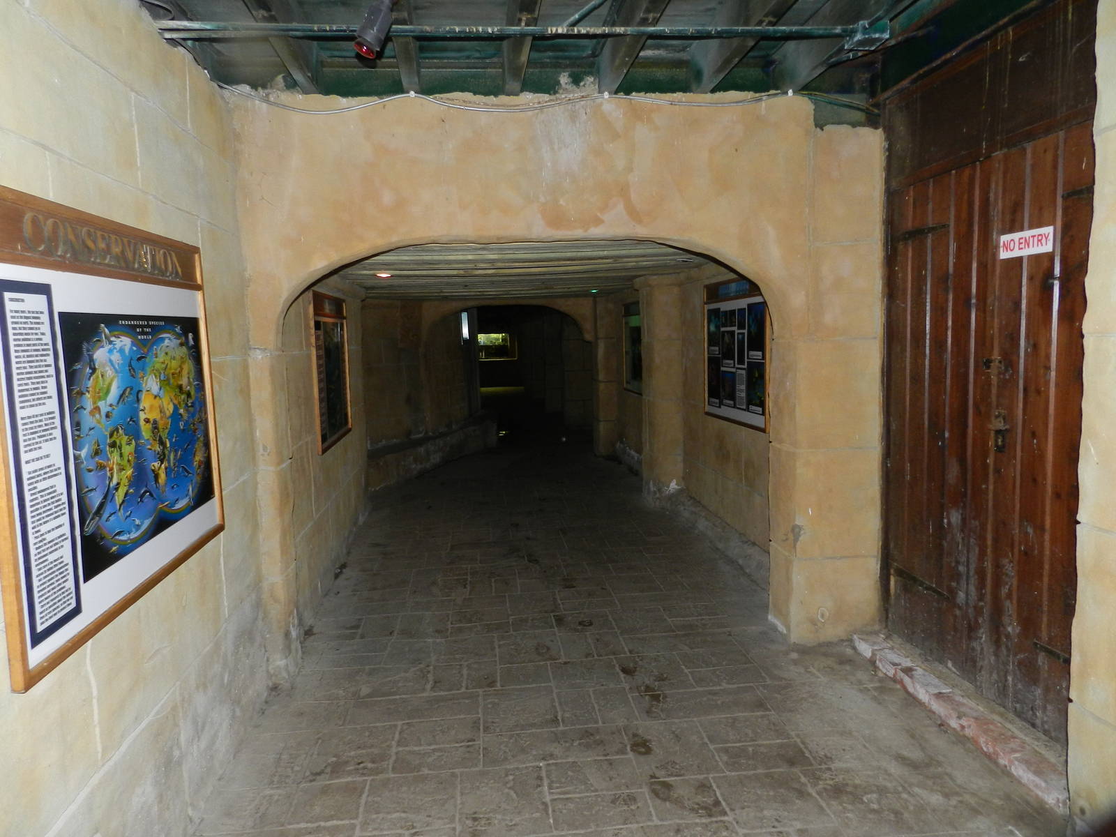 Enterting the Aquarium at Flamingo Land - 14/10/2012