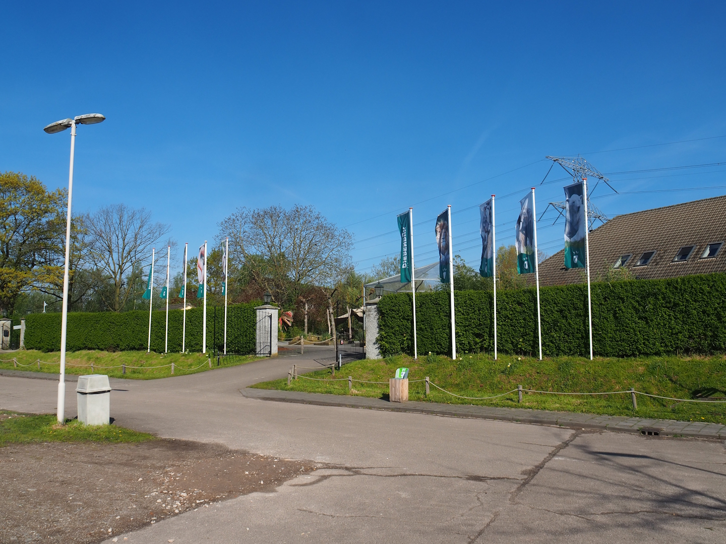 Entrance, 2023-04-30