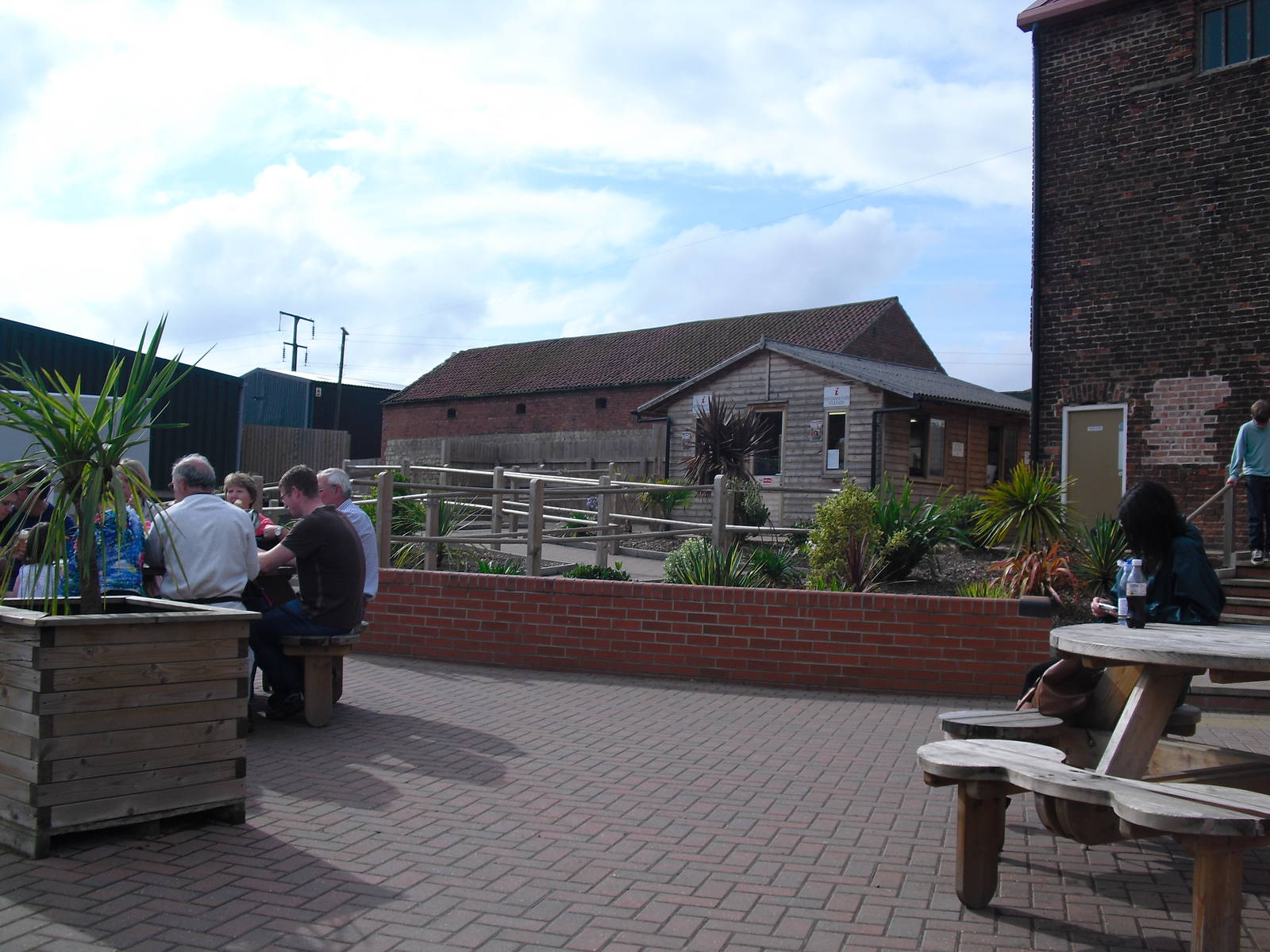 Entrance Area - 06/09/2011