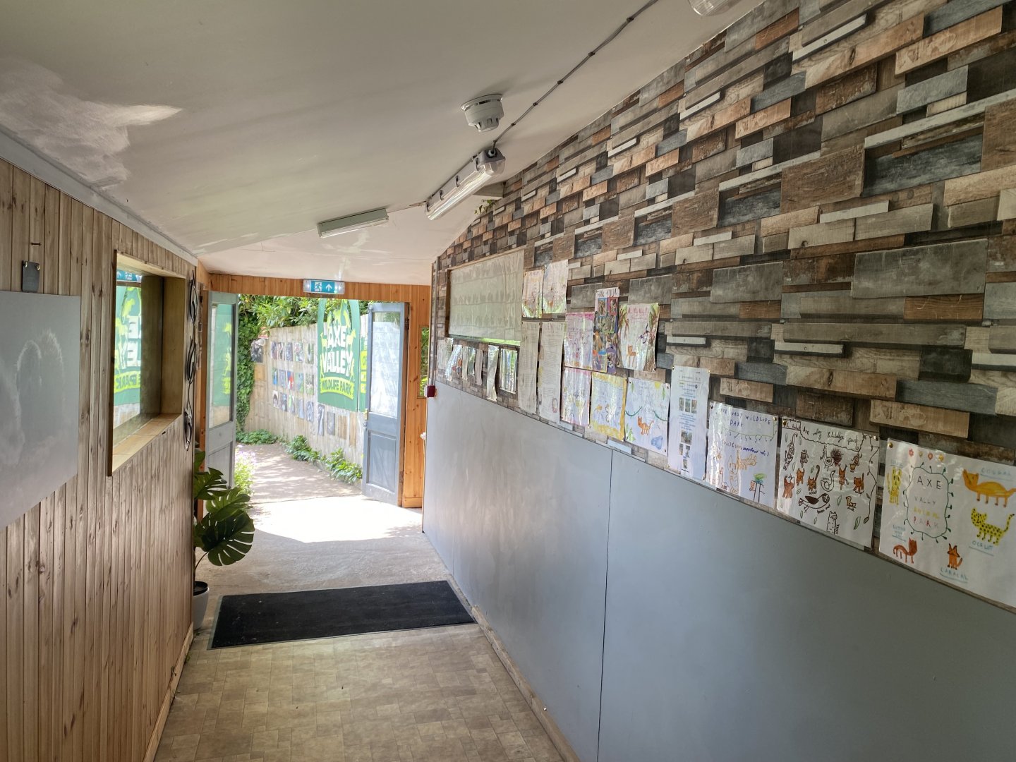 Entrance area 060625