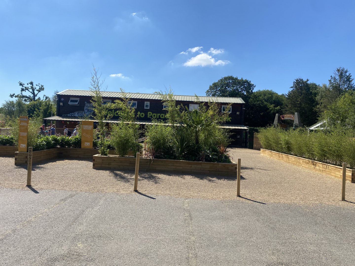 Entrance area 100722