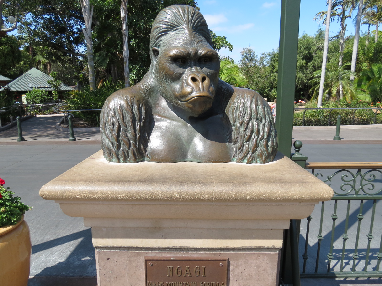 Entrance Area - Front Street