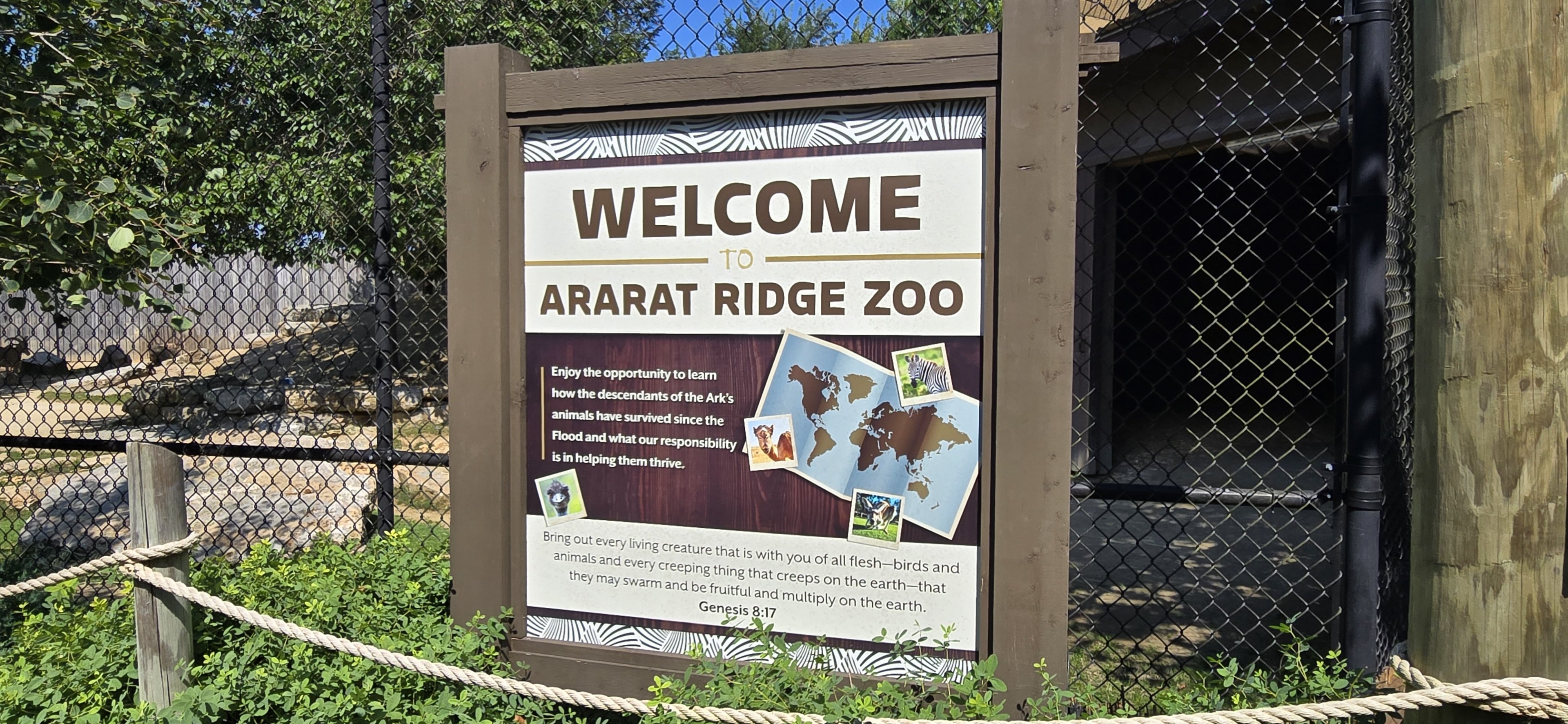 Entrance area sign