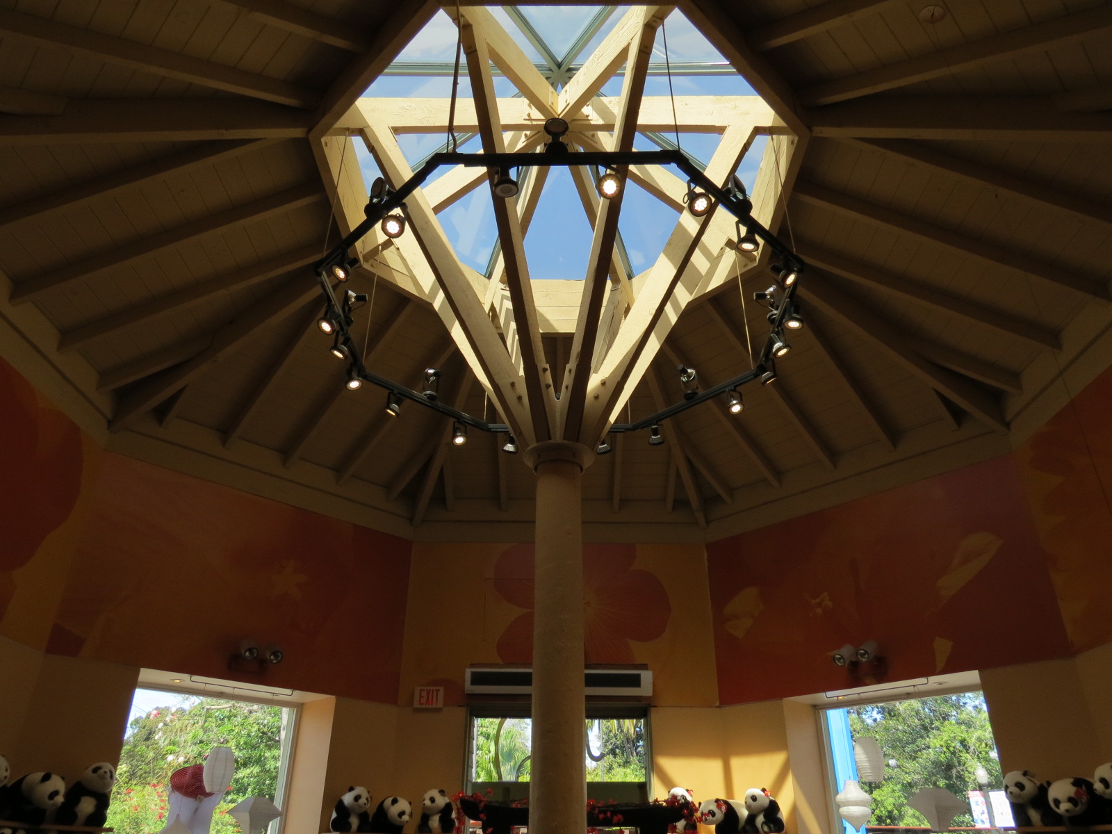 Entrance Area - Zoo Store