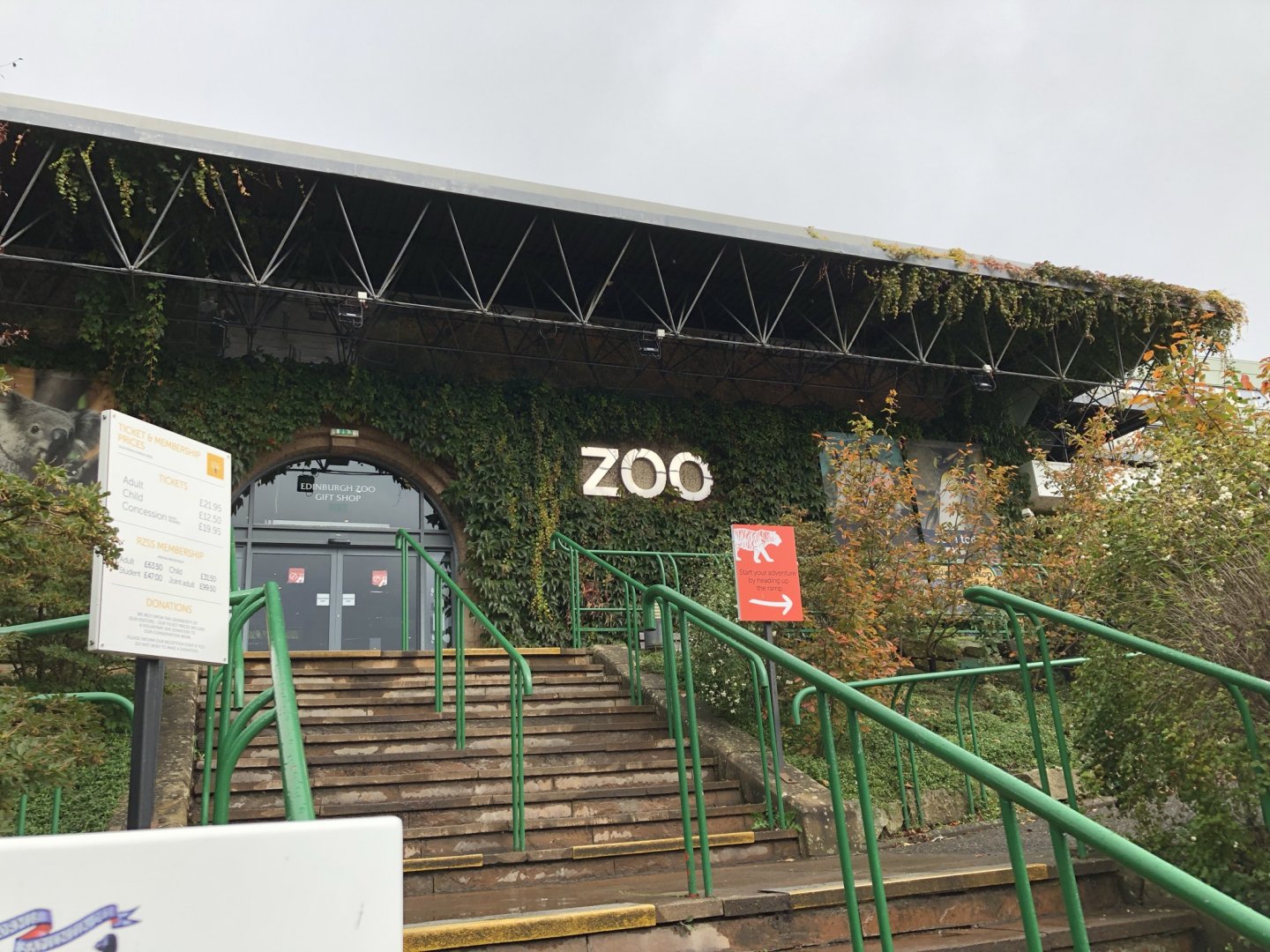 Entrance at Edinburgh Zoo (2020)