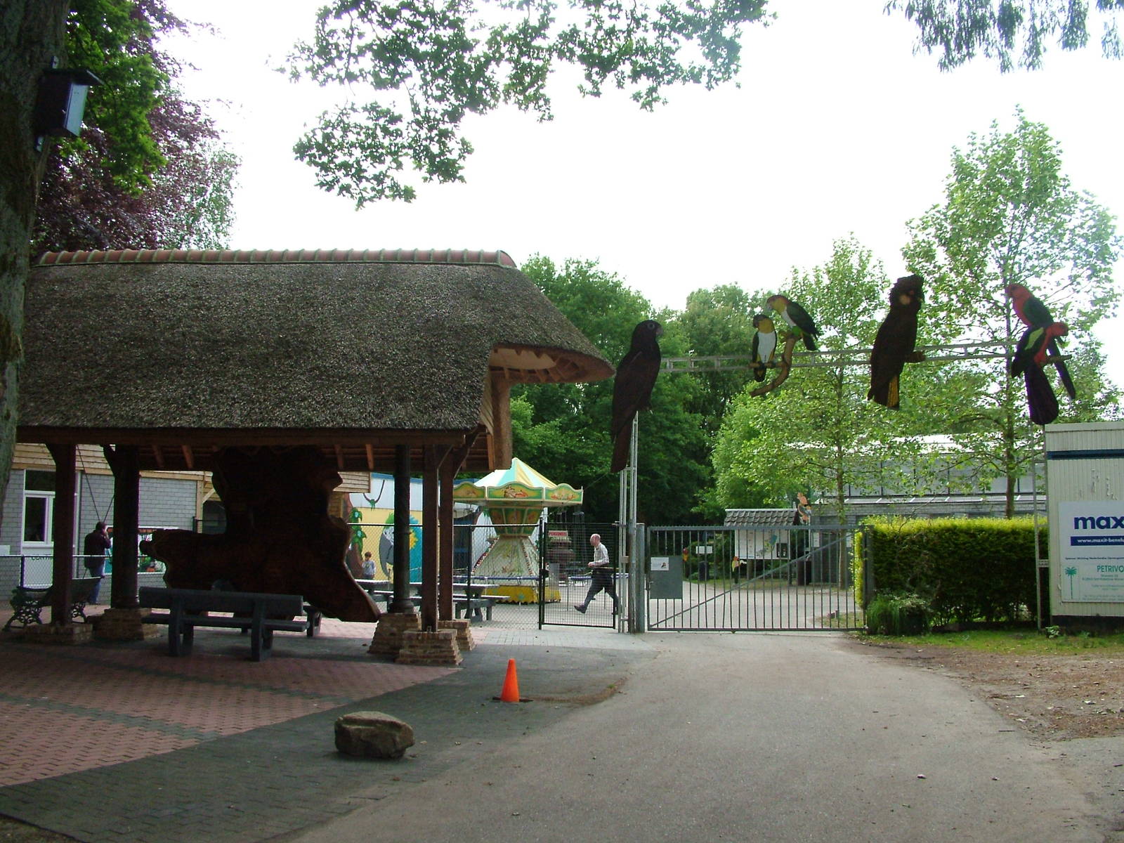 Entrance at NOP, Veldhoven 16/05/09