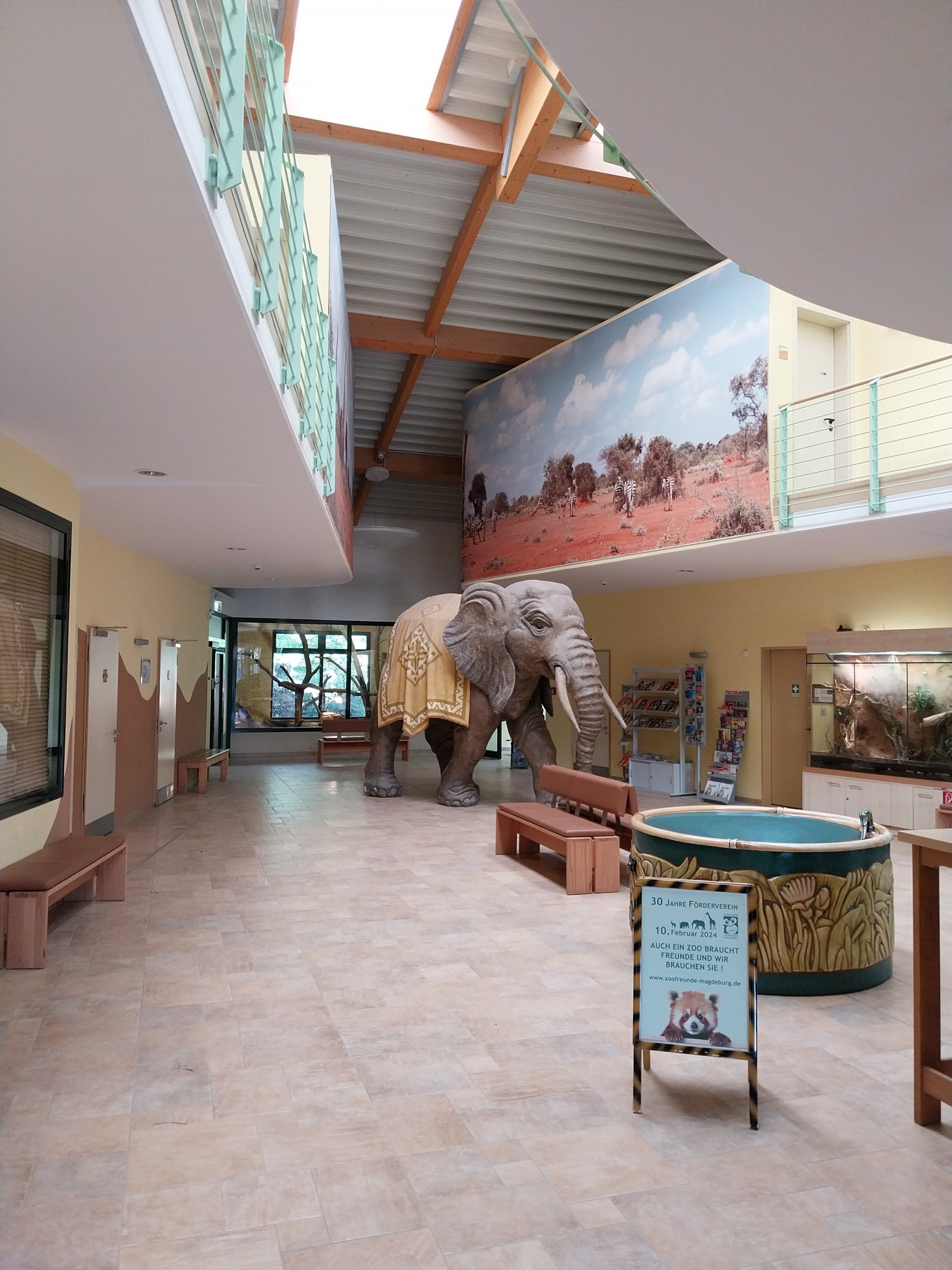 Entrance Building and Zoowelle