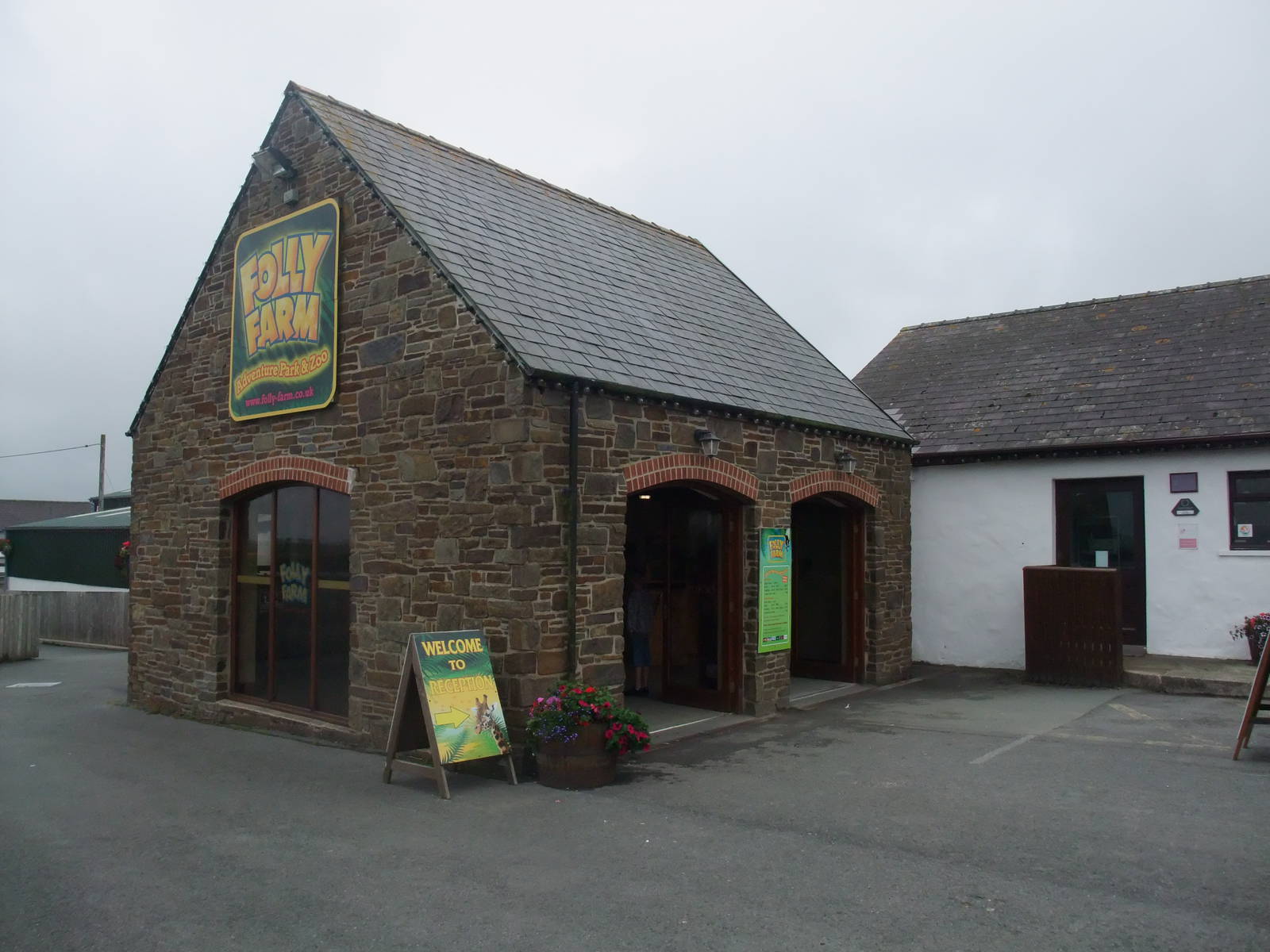 Entrance Building at Folly Farm, 01/08/11