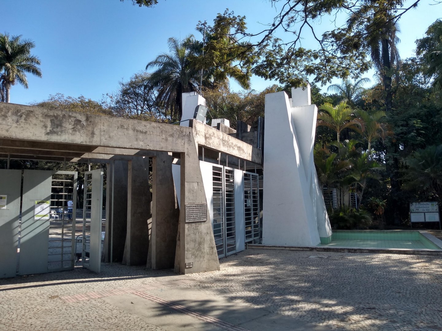 Entrance building - Belo Horizonte zoo