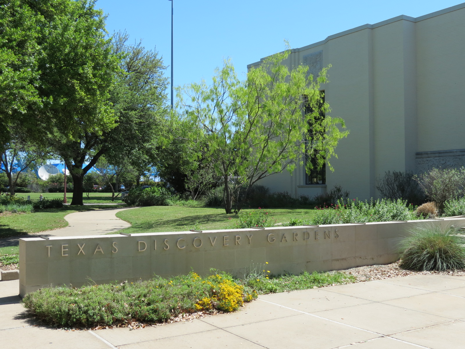 Entrance Building - Exterior