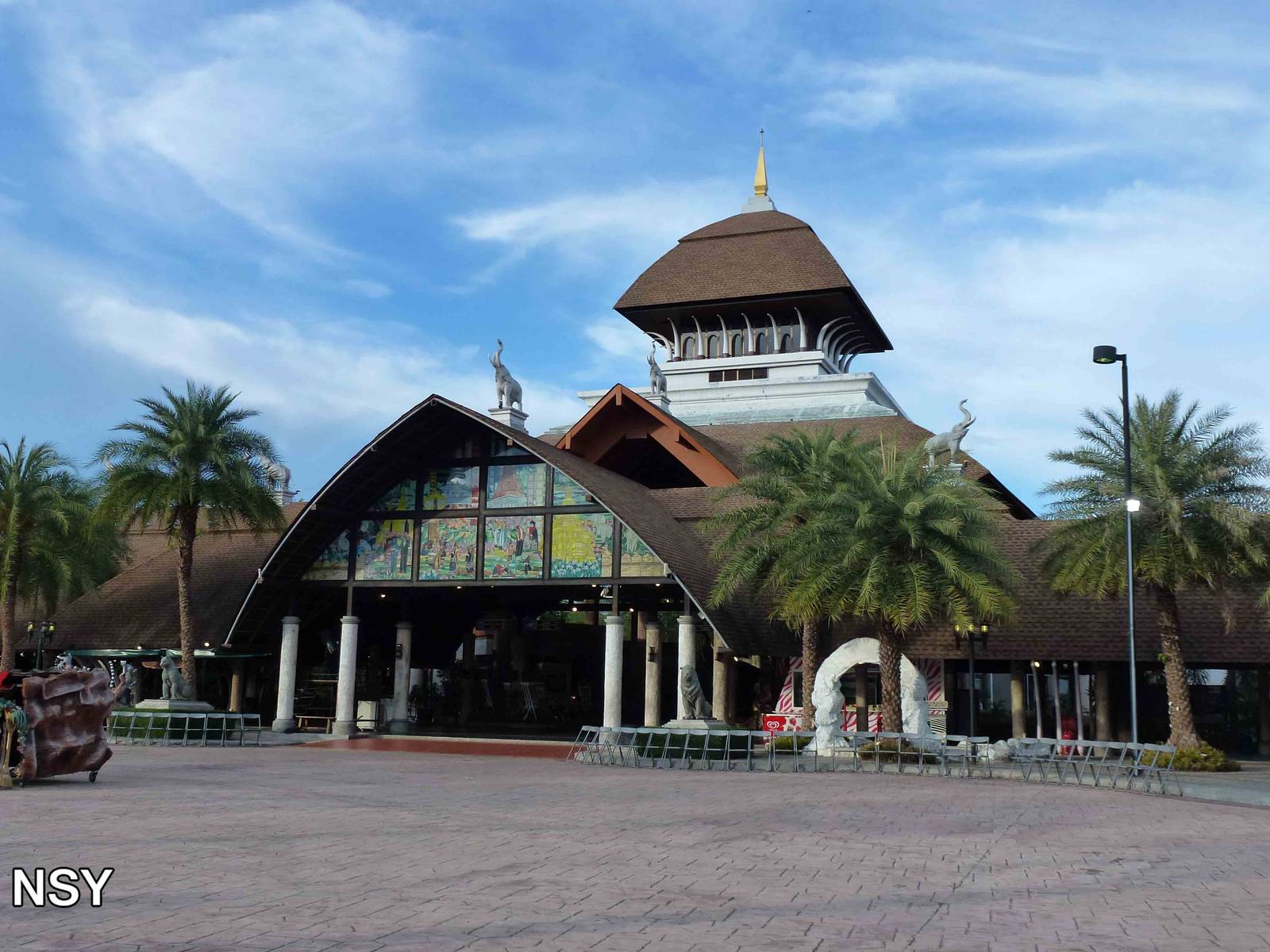 Entrance building, June 2013.