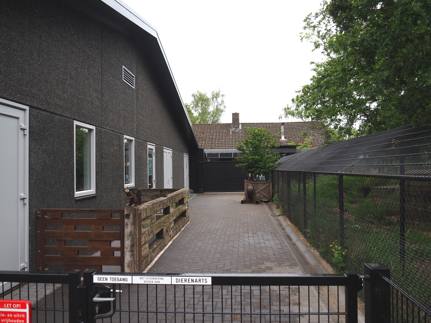 Entrance building - Veterinary area, 2022-05-17