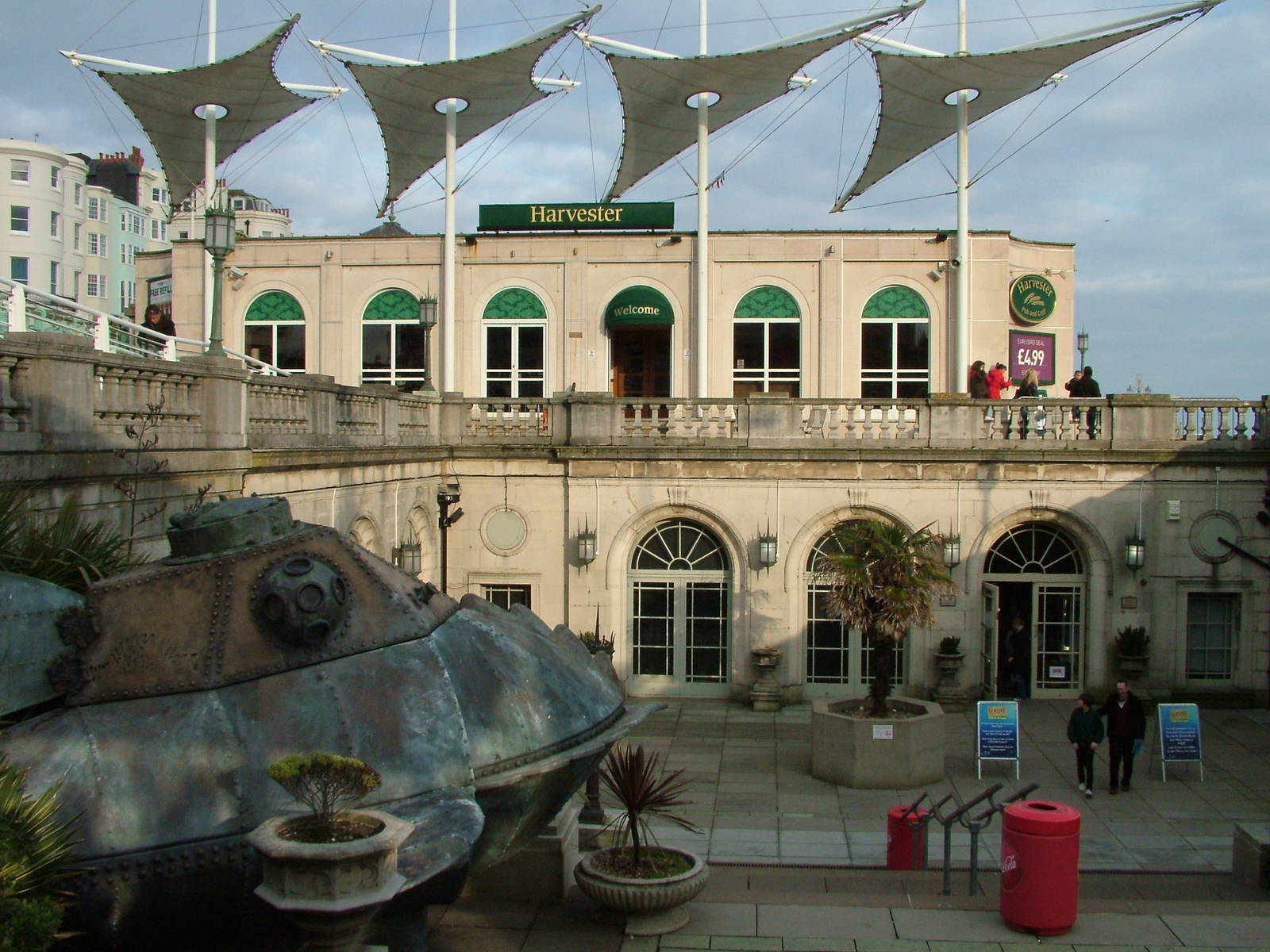 Entrance Courtyard at Brighton SeaLife Centre 13/03/10