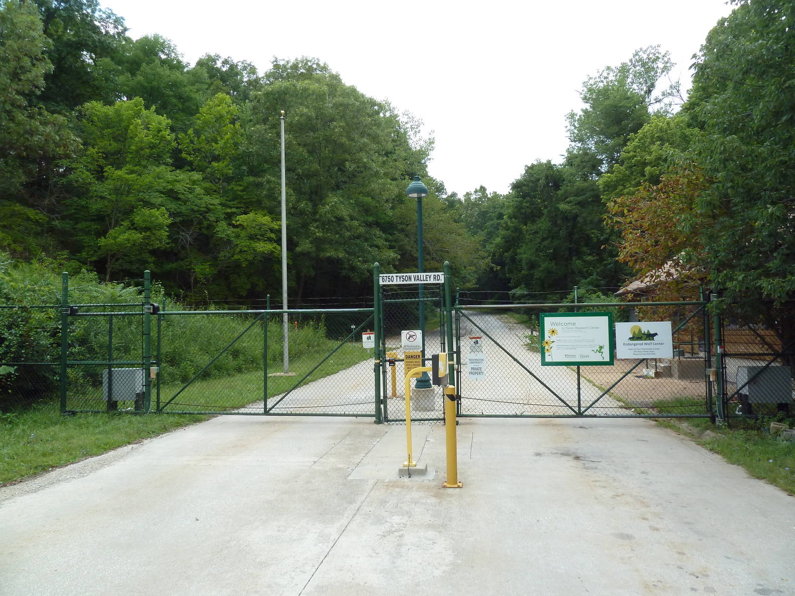 Entrance (each pre-booked appointment is buzzed in separately)