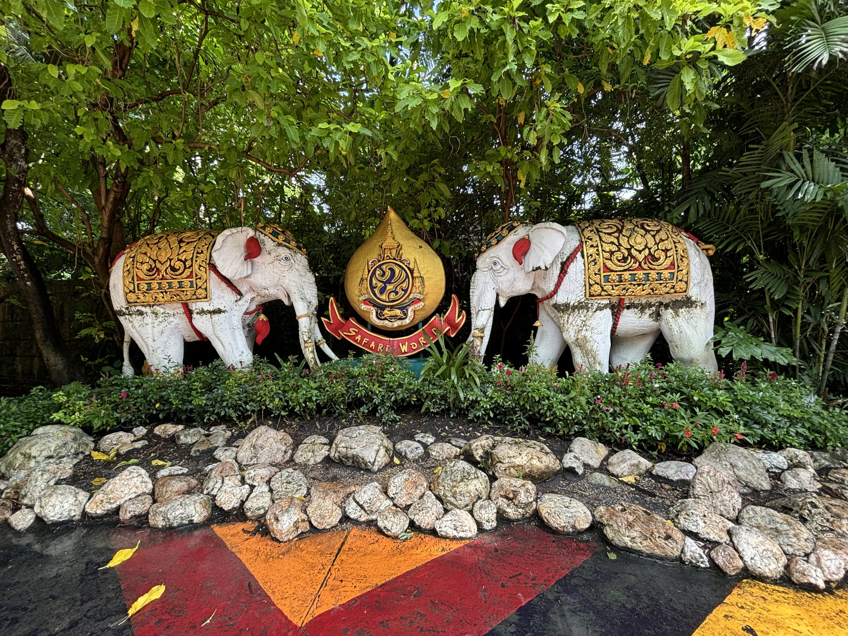 Entrance Elephant Statues