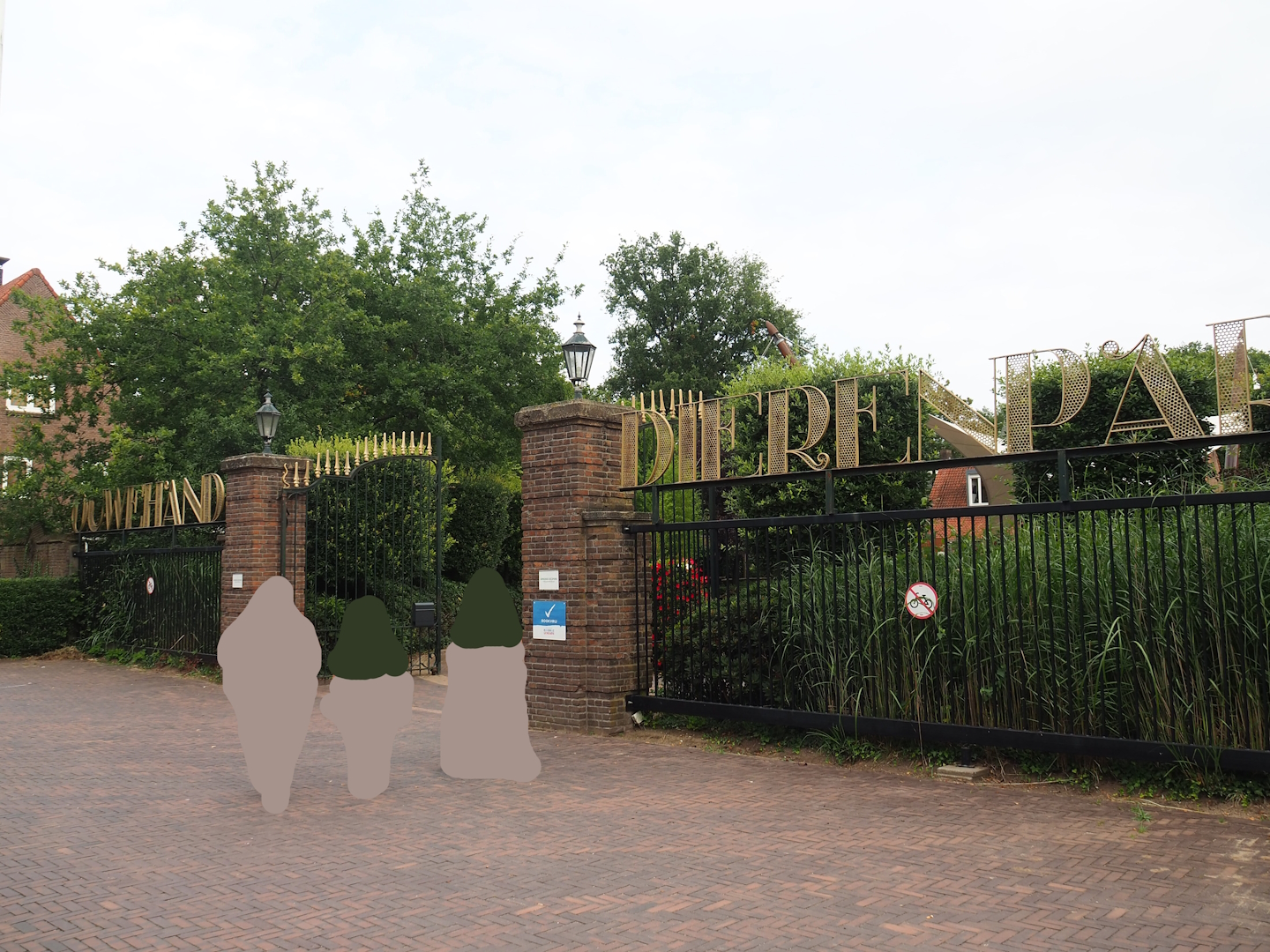 Entrance gates, 2023-08-17