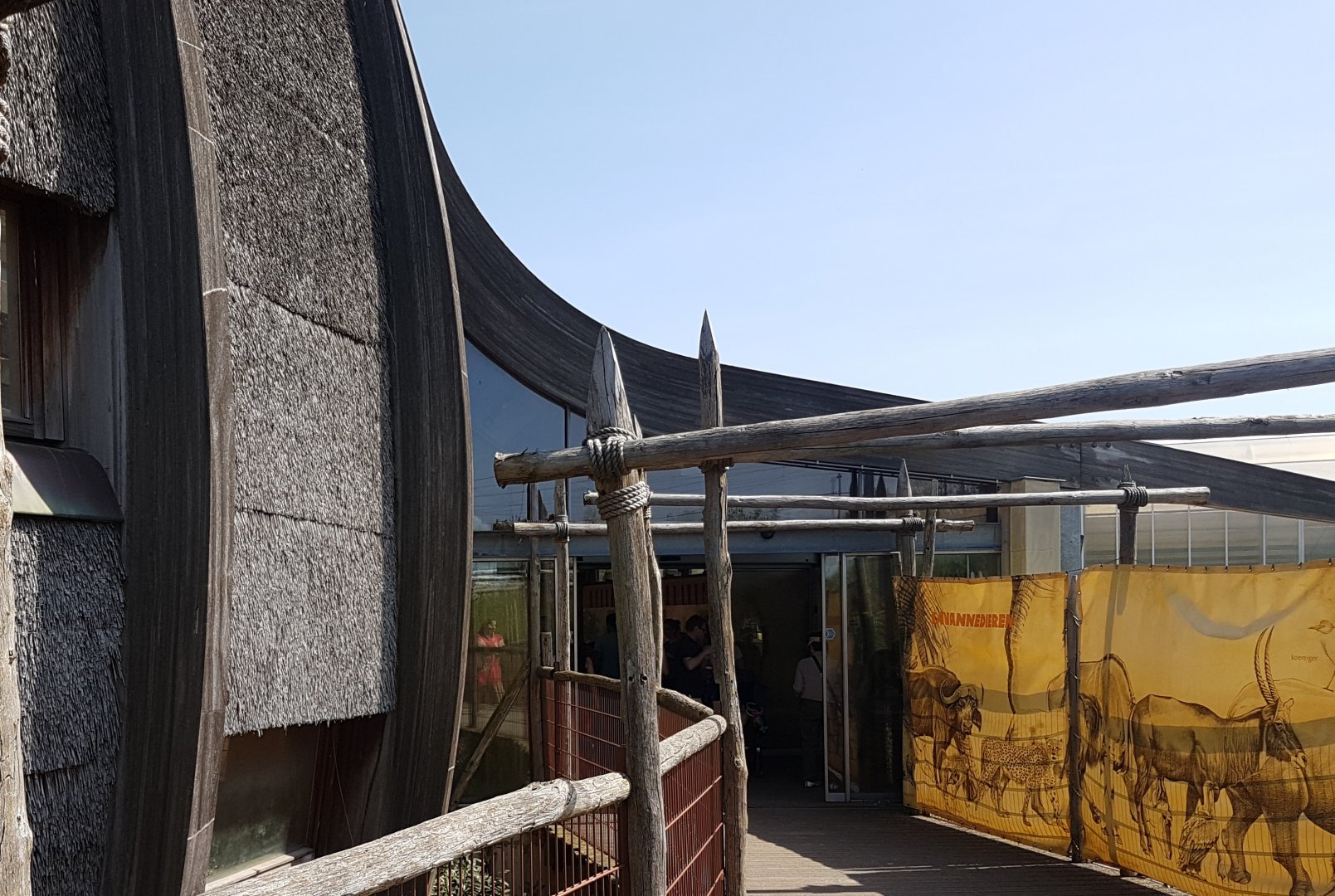 Entrance Giraffe-building