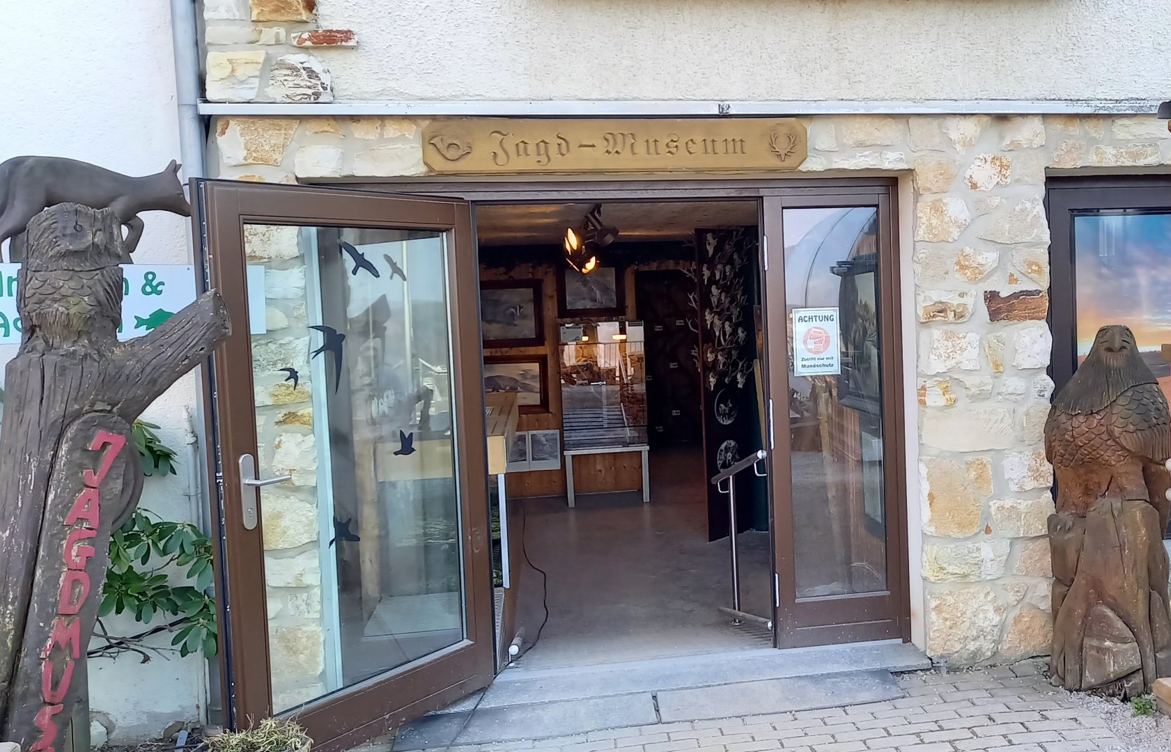 Entrance 'Hunting Museum'