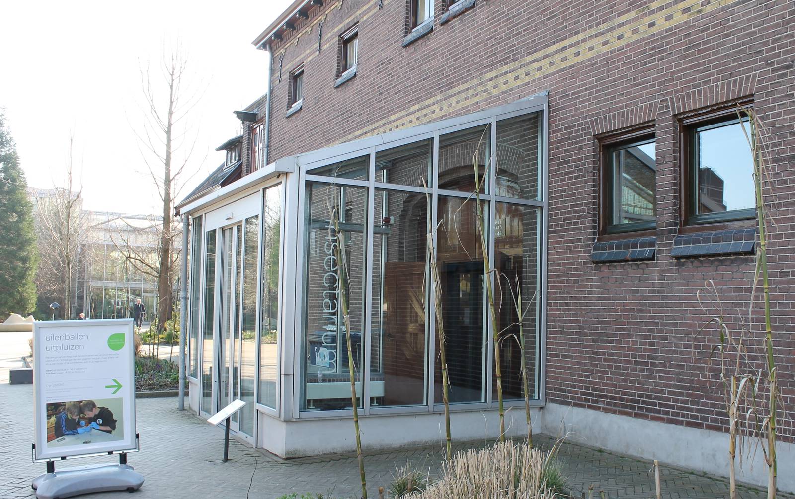 Entrance Insect-house