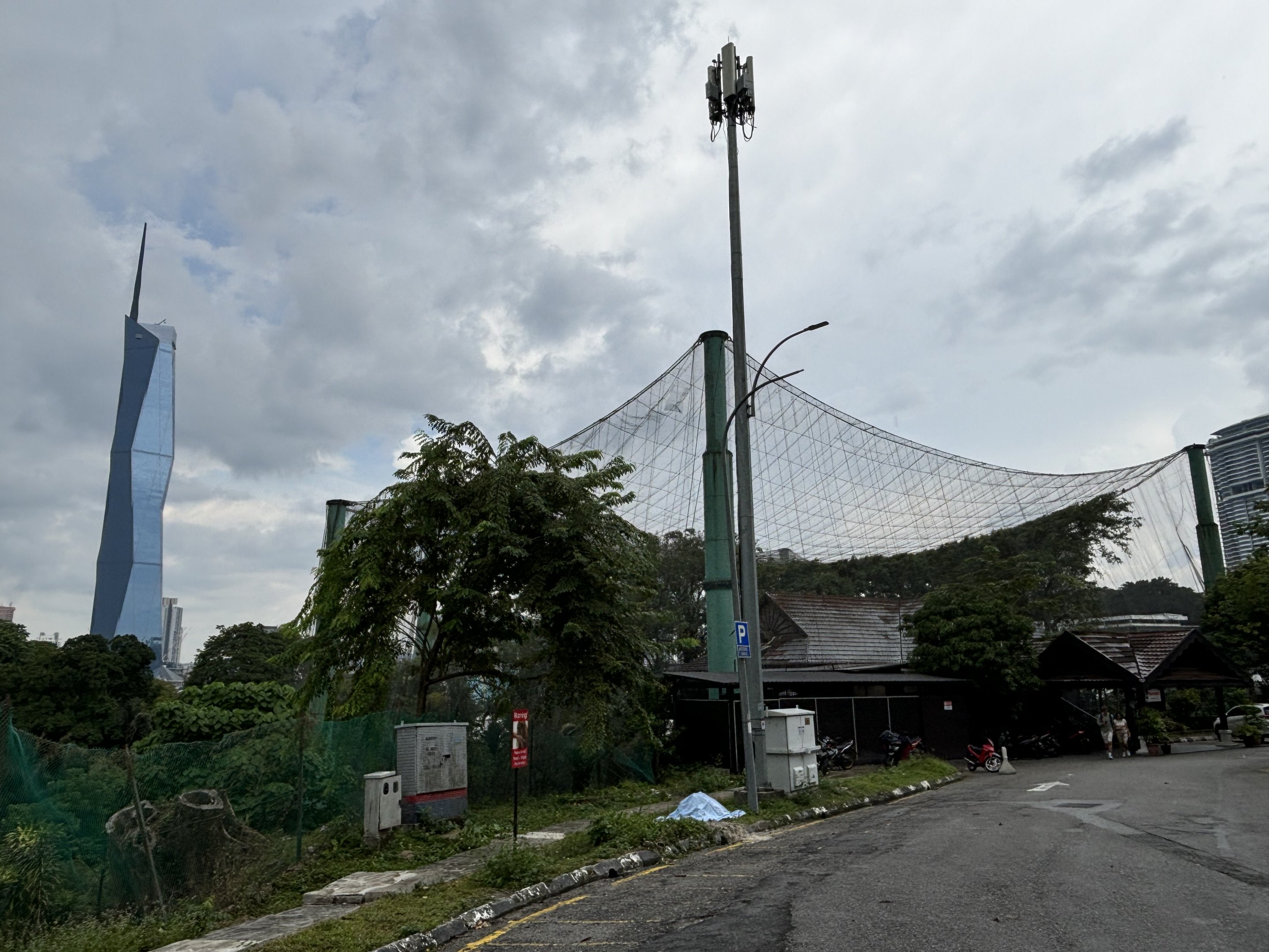 Entrance + Merdeka 118