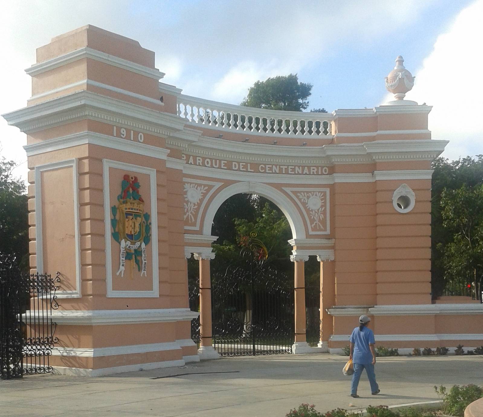 Entrance Merida Zoo