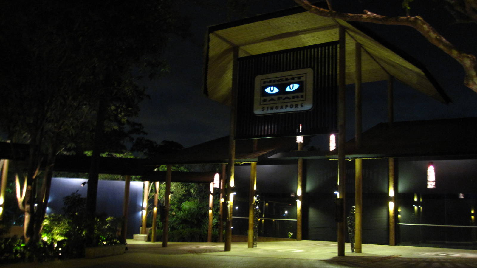 Entrance plaza expansion