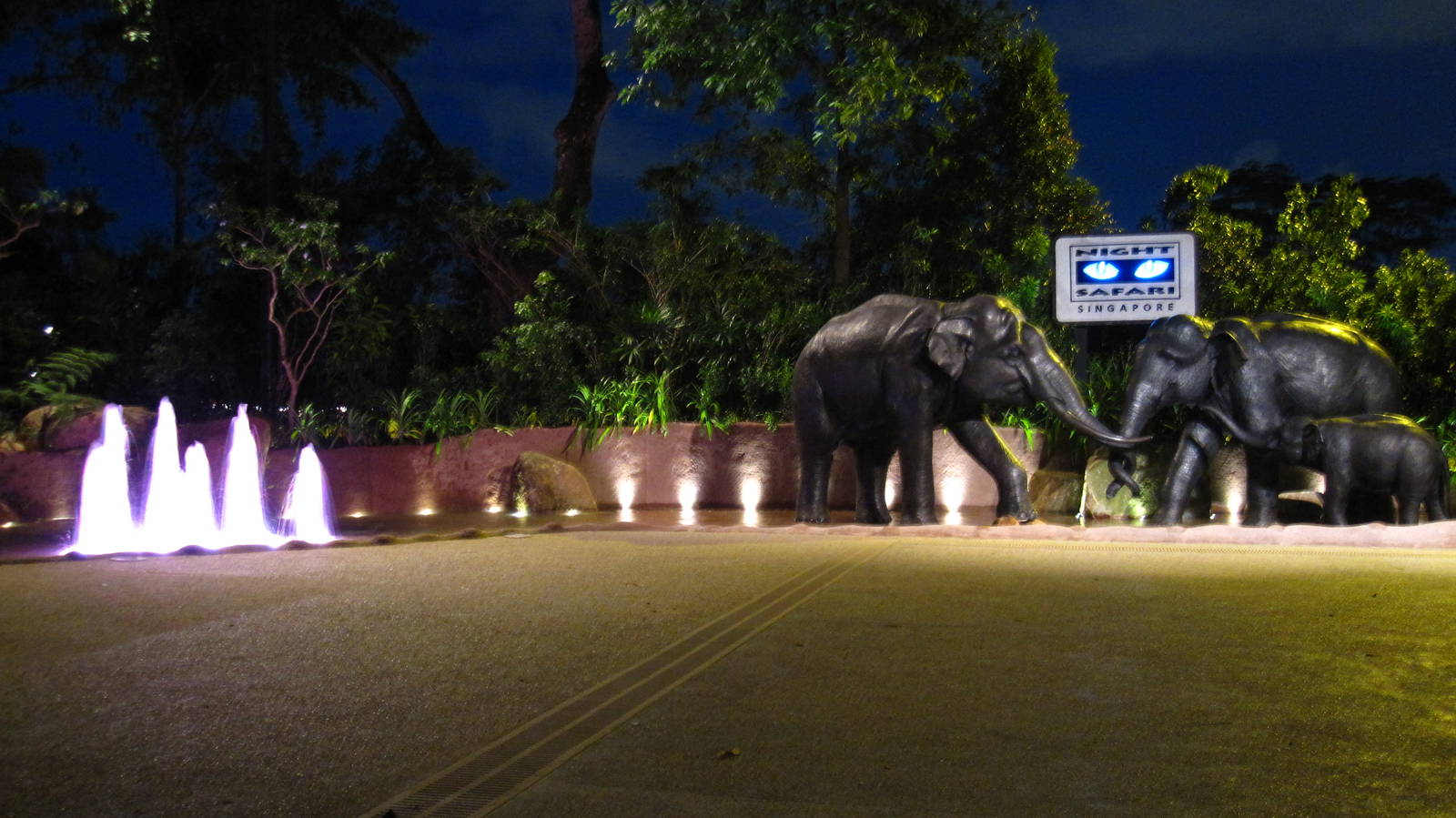 Entrance plaza expansion