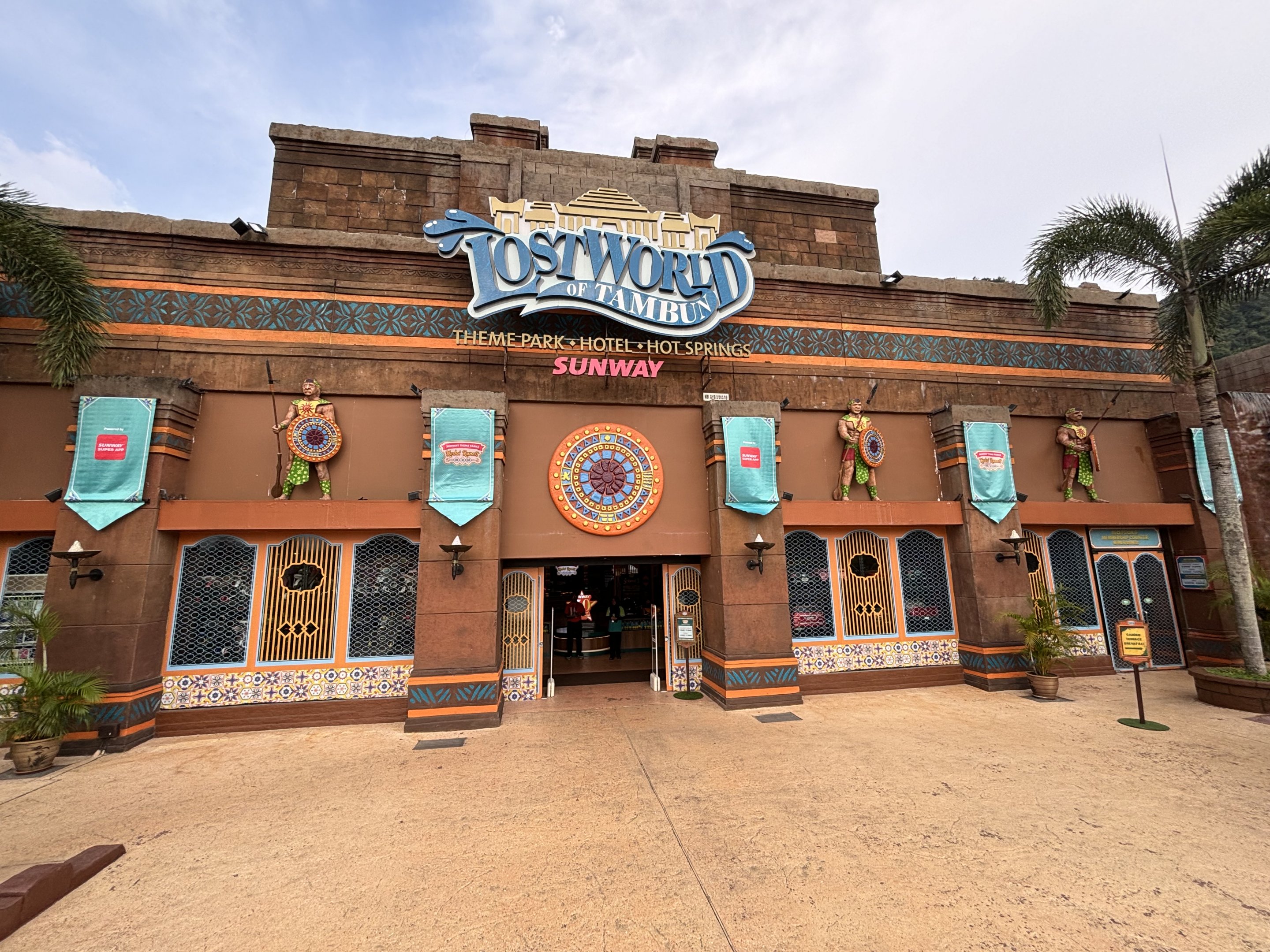 Entrance Plaza - Lost World of Tambun