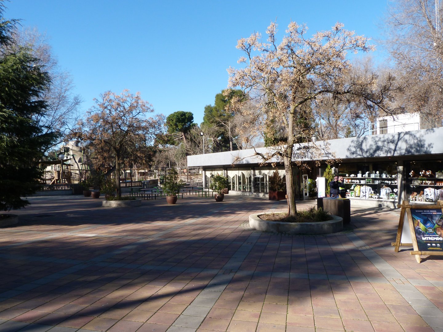 Entrance plaza view -Zoo Aquarium de Madrid (2025)