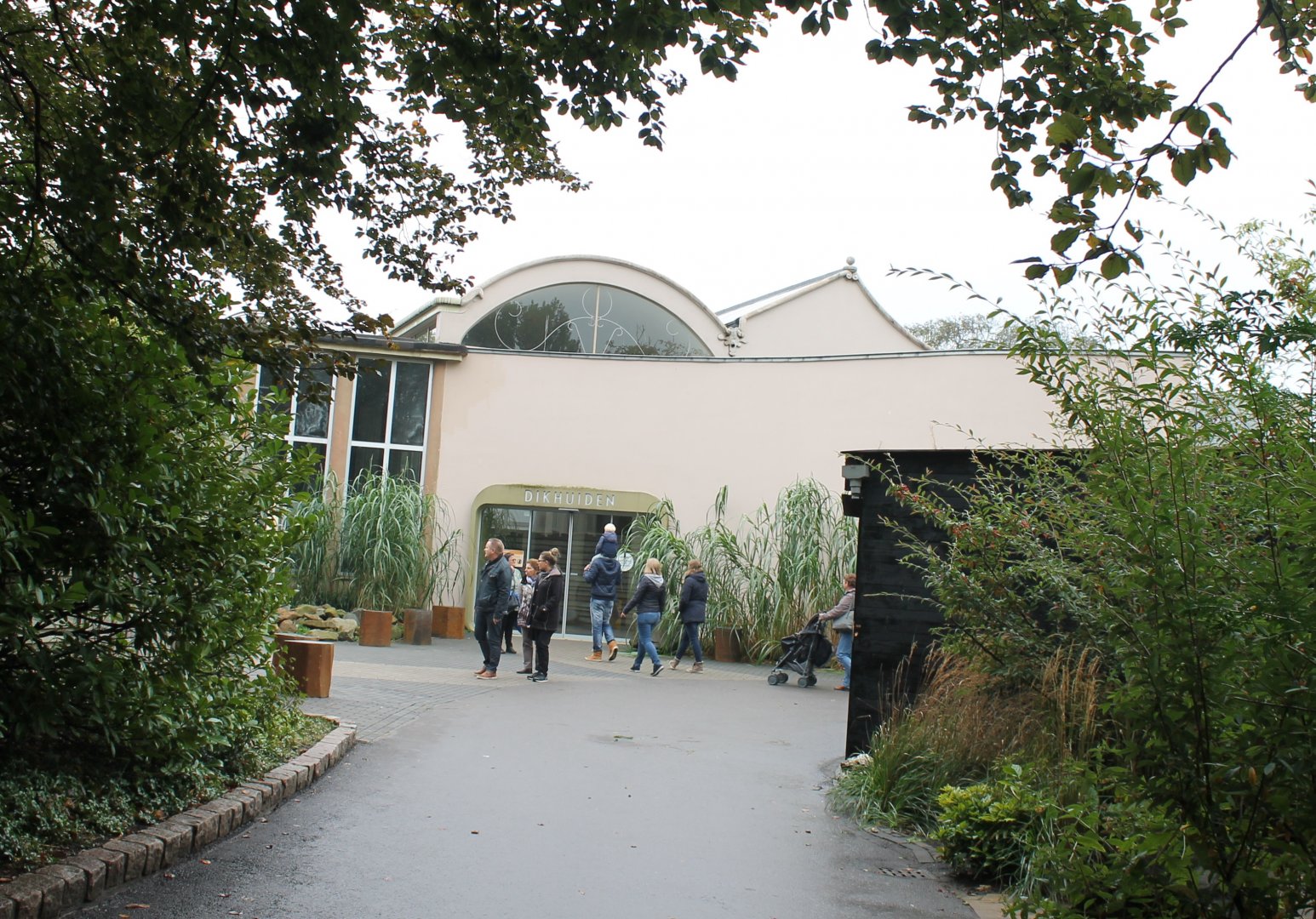 Entrance Rhino - Hippo indoor-enclosures