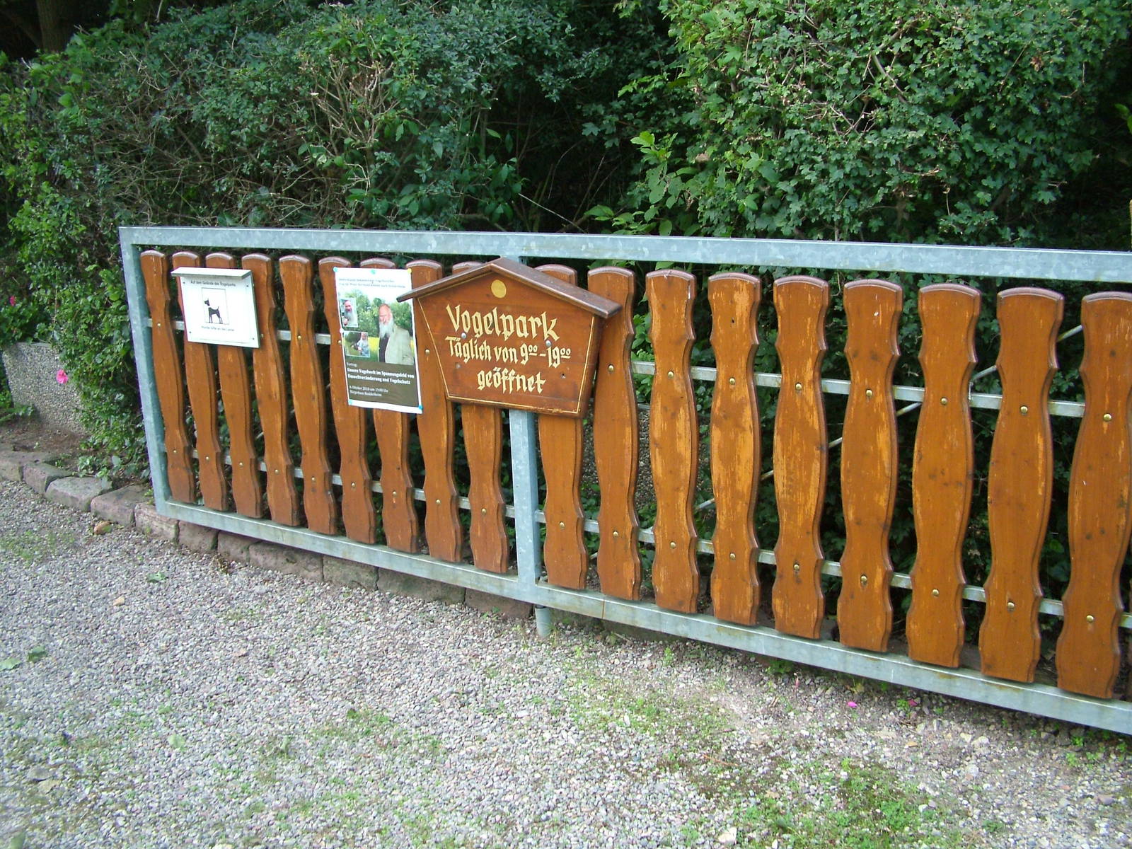 Entrance Road Gate at Vogelpark Heddesheim, 06/09/10