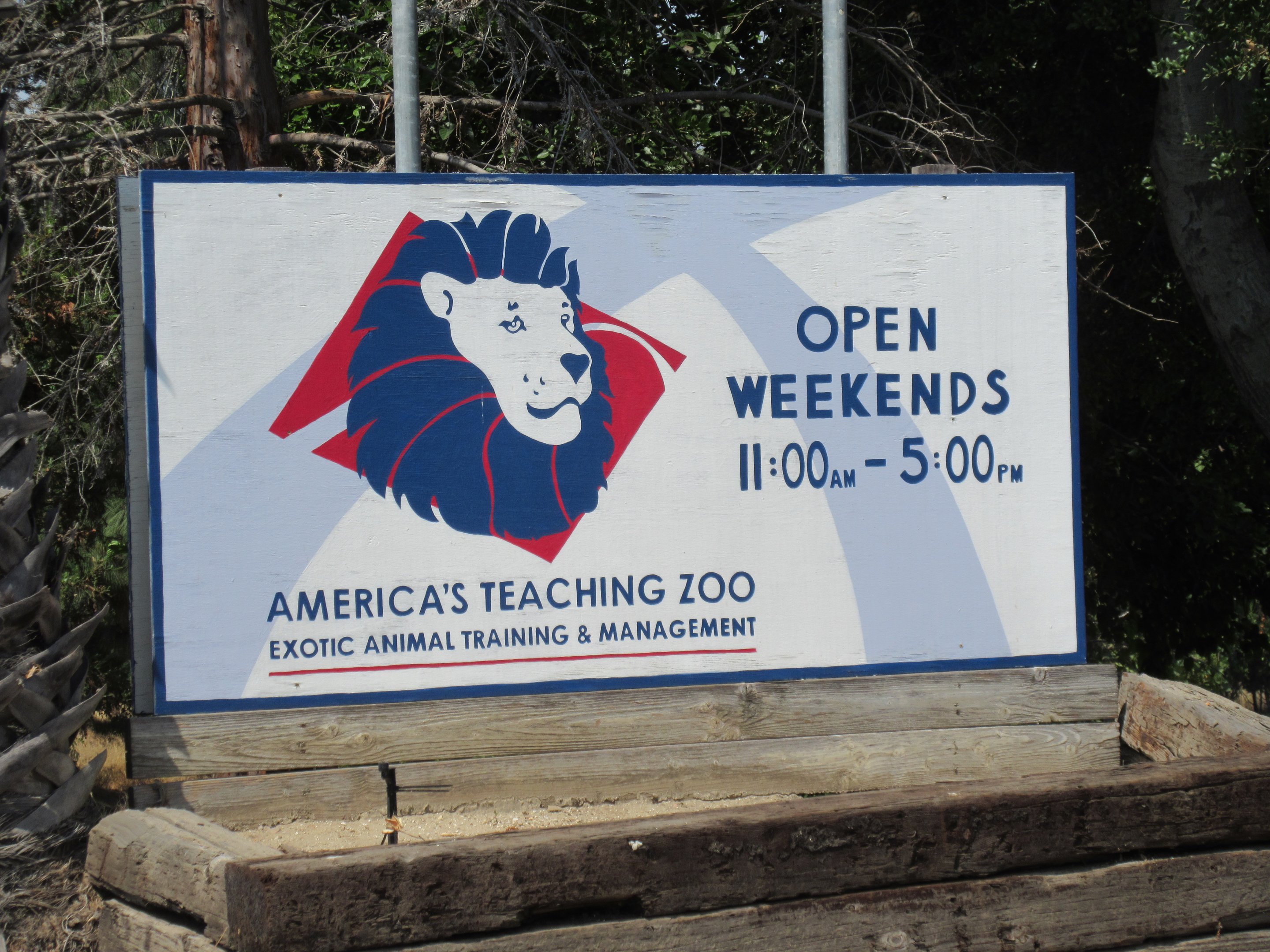Entrance Sign + Logo