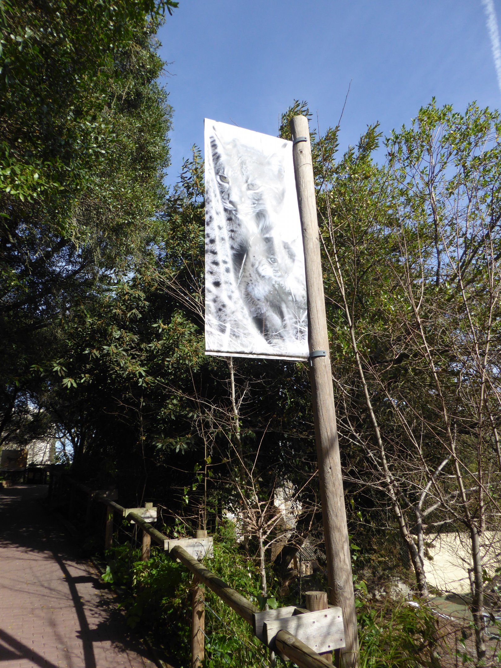 Entrance signage for the "Tapada do Lince-ibérico" complex