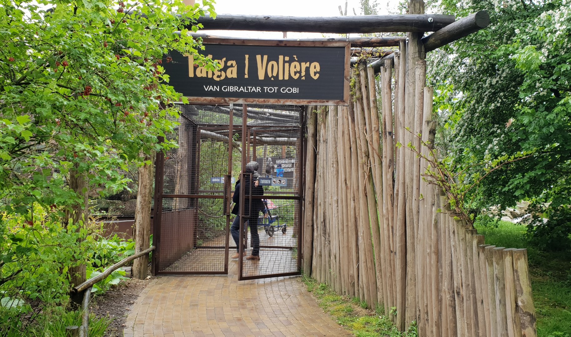 Entrance Taiga-aviary