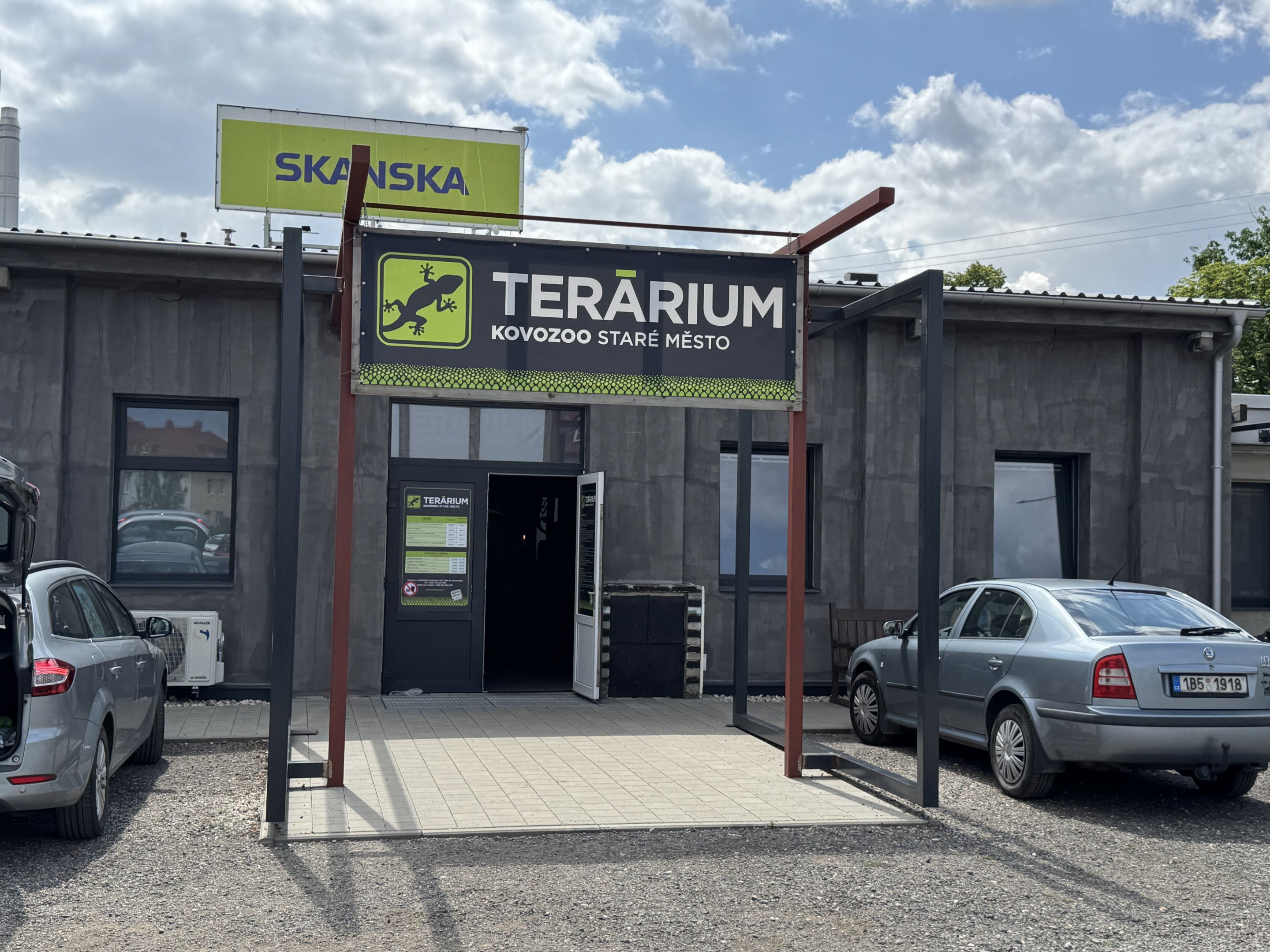 Entrance - Terrarium Staré Město