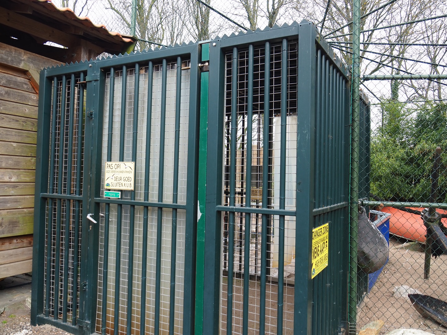 Entrance to African penguin and Inca tern aviary, 2019-04-06