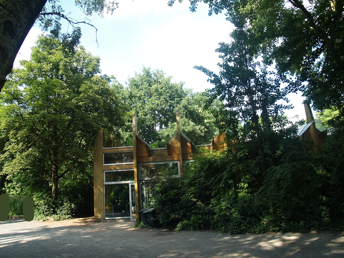 Entrance to Äquatorium (Primate, Pygmy hippopotamus and Bird house), 2008-08-06