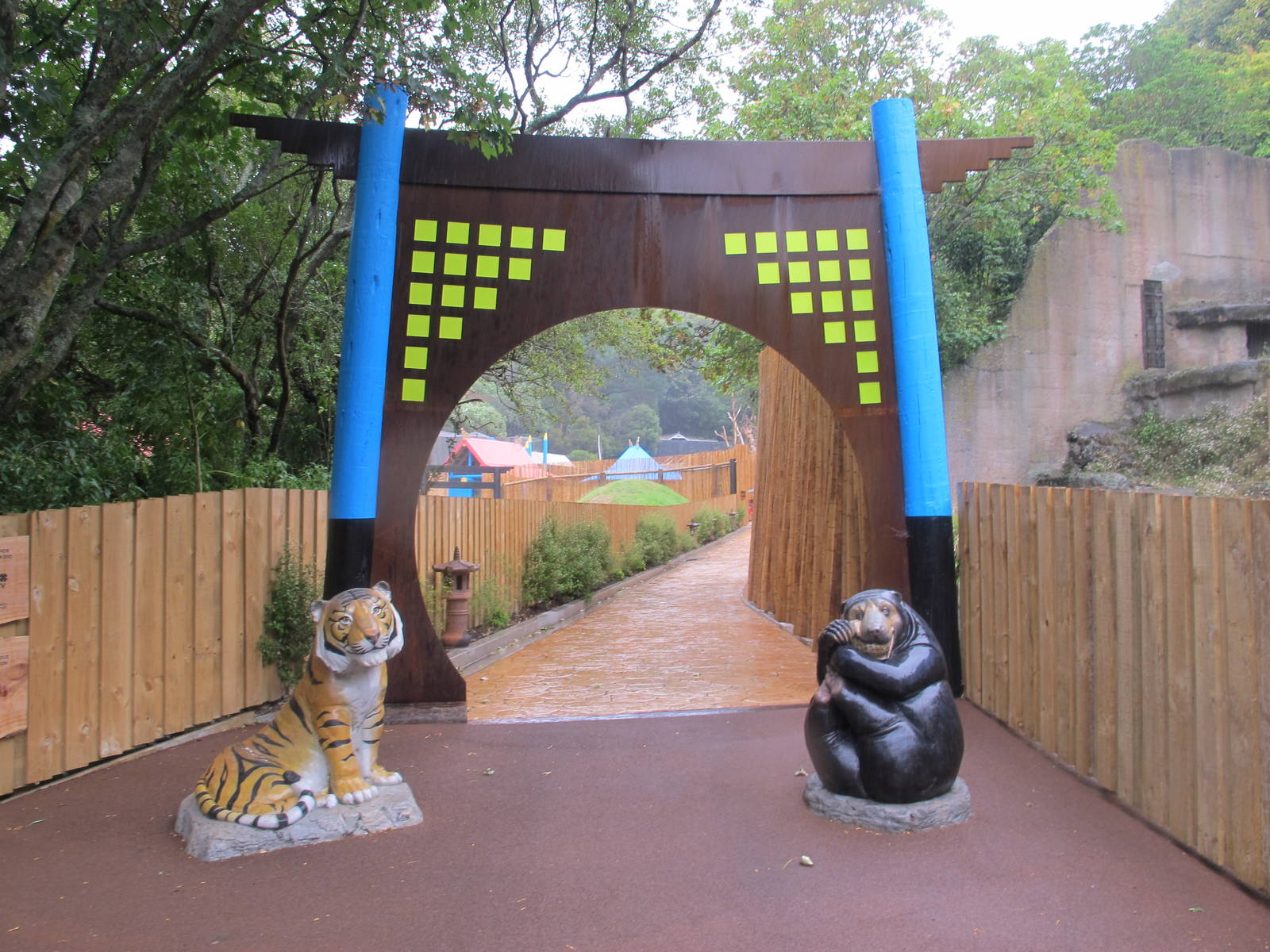 Entrance to Asia Precinct - Wellington Zoo 2013