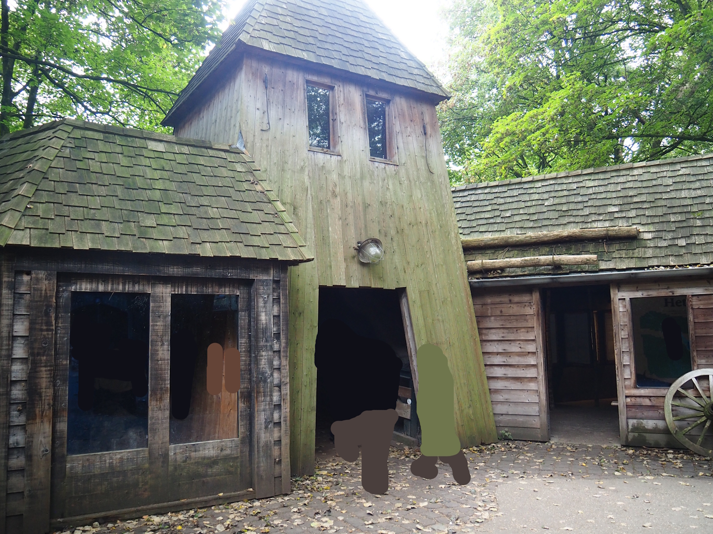 Entrance to bear forest viewing bridge, 2023-08-17