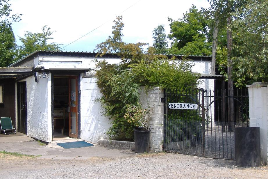 Entrance to Cardiff Zoo/Hawking Centre